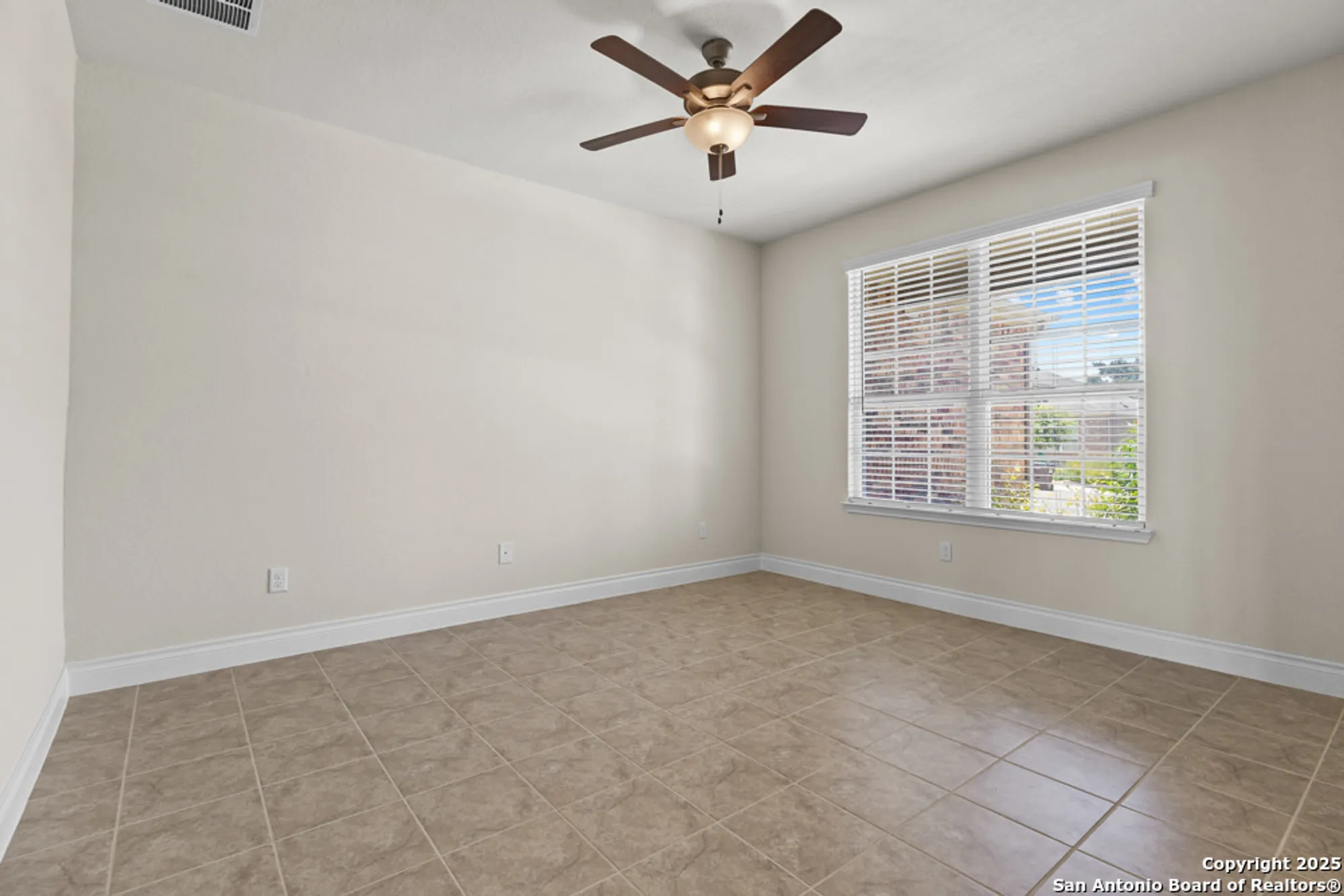 Property Slideshow image 7 of 34 | 13023 gsl dr, San Antonio, TX, 78253