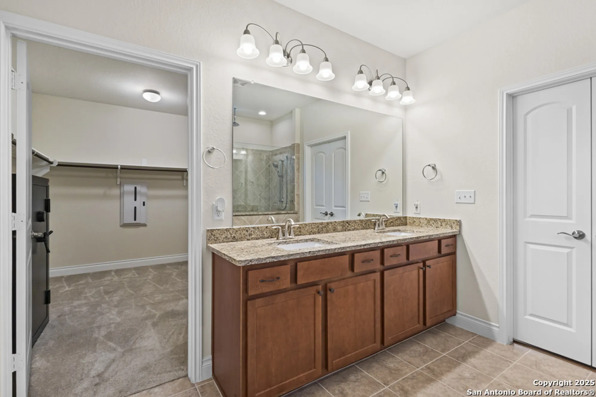 Property Slideshow image 25 of 34 | 13023 gsl dr, San Antonio, TX, 78253