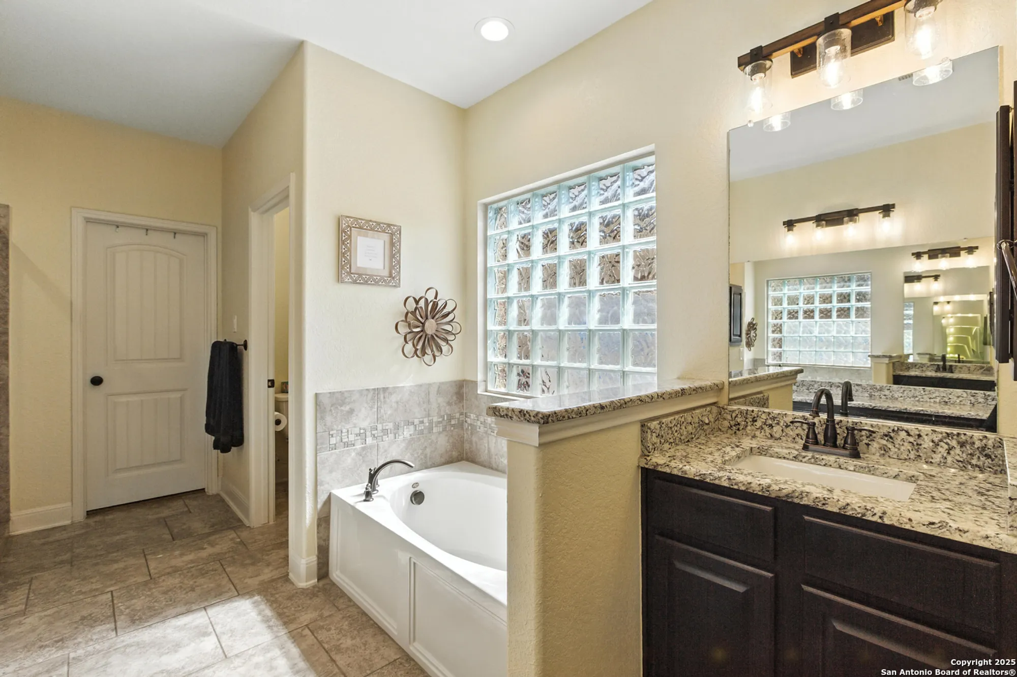 Property Slideshow image 31 of 49 | 2203 bella daisy, San Antonio, TX, 78260