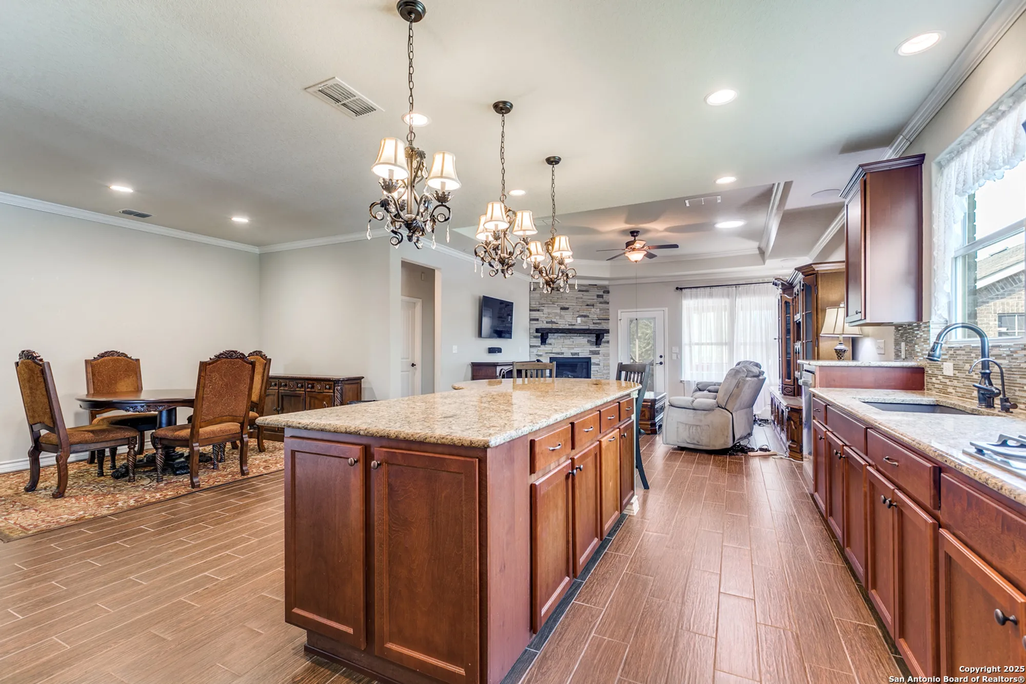 Property Slideshow image 4 of 25 | 3614 denison dm, San Antonio, TX, 78253