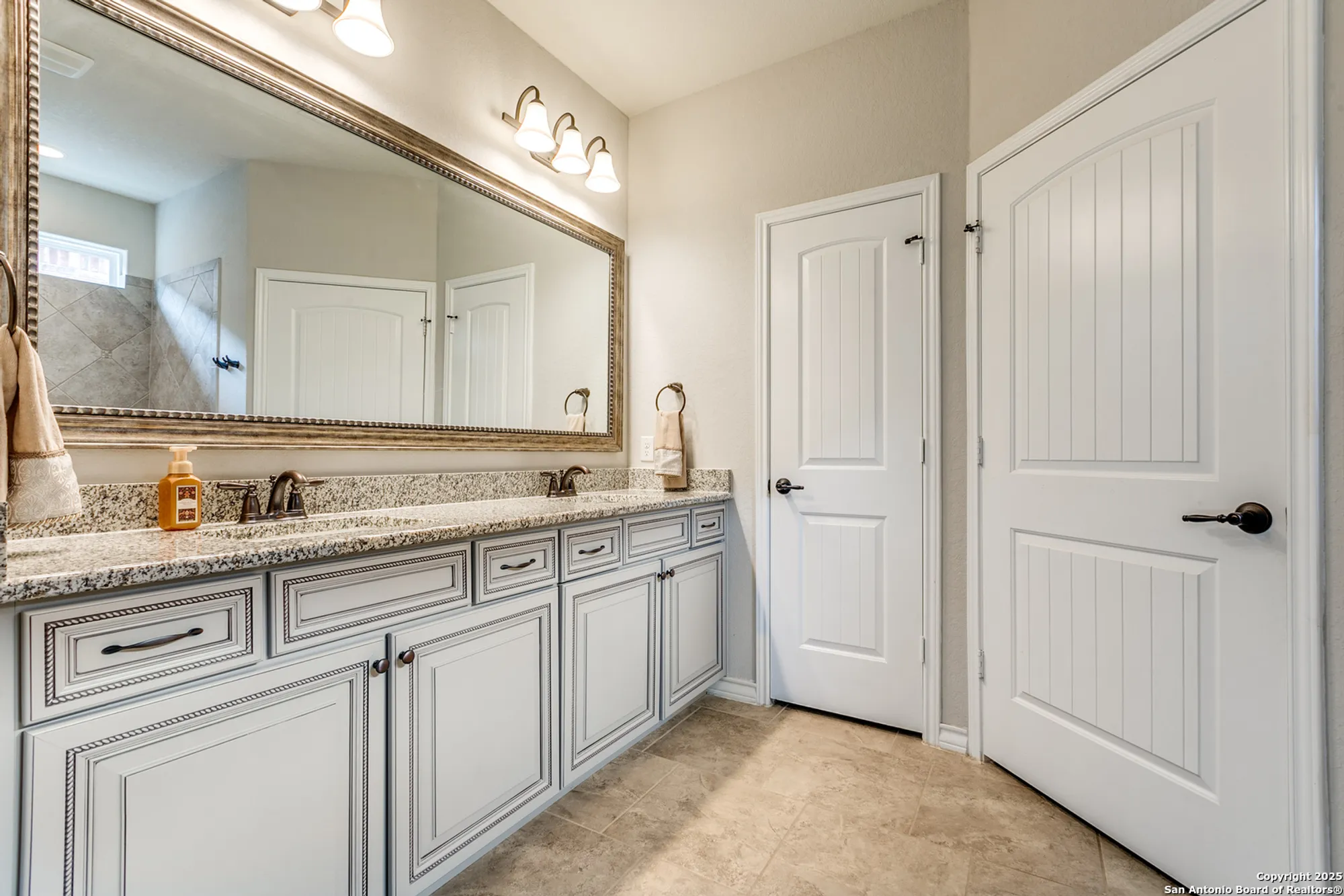 Property Slideshow image 12 of 25 | 3614 denison dm, San Antonio, TX, 78253