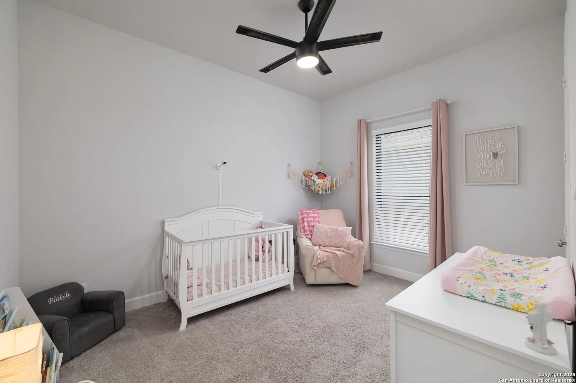 Property Slideshow image 8 of 31 | 613 meade st, New Braunfels, TX, 78132