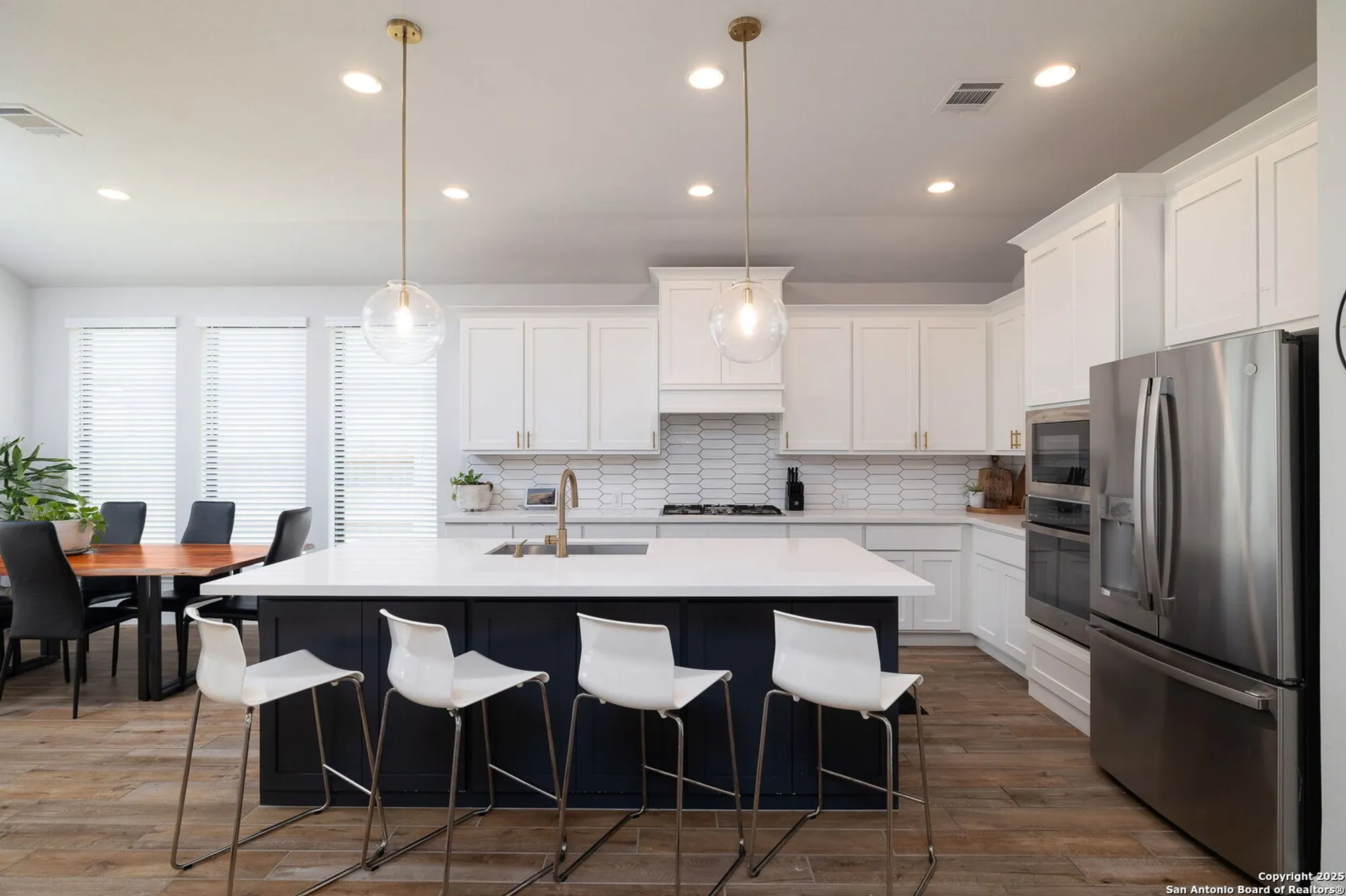 Property Slideshow image 20 of 31 | 613 meade st, New Braunfels, TX, 78132