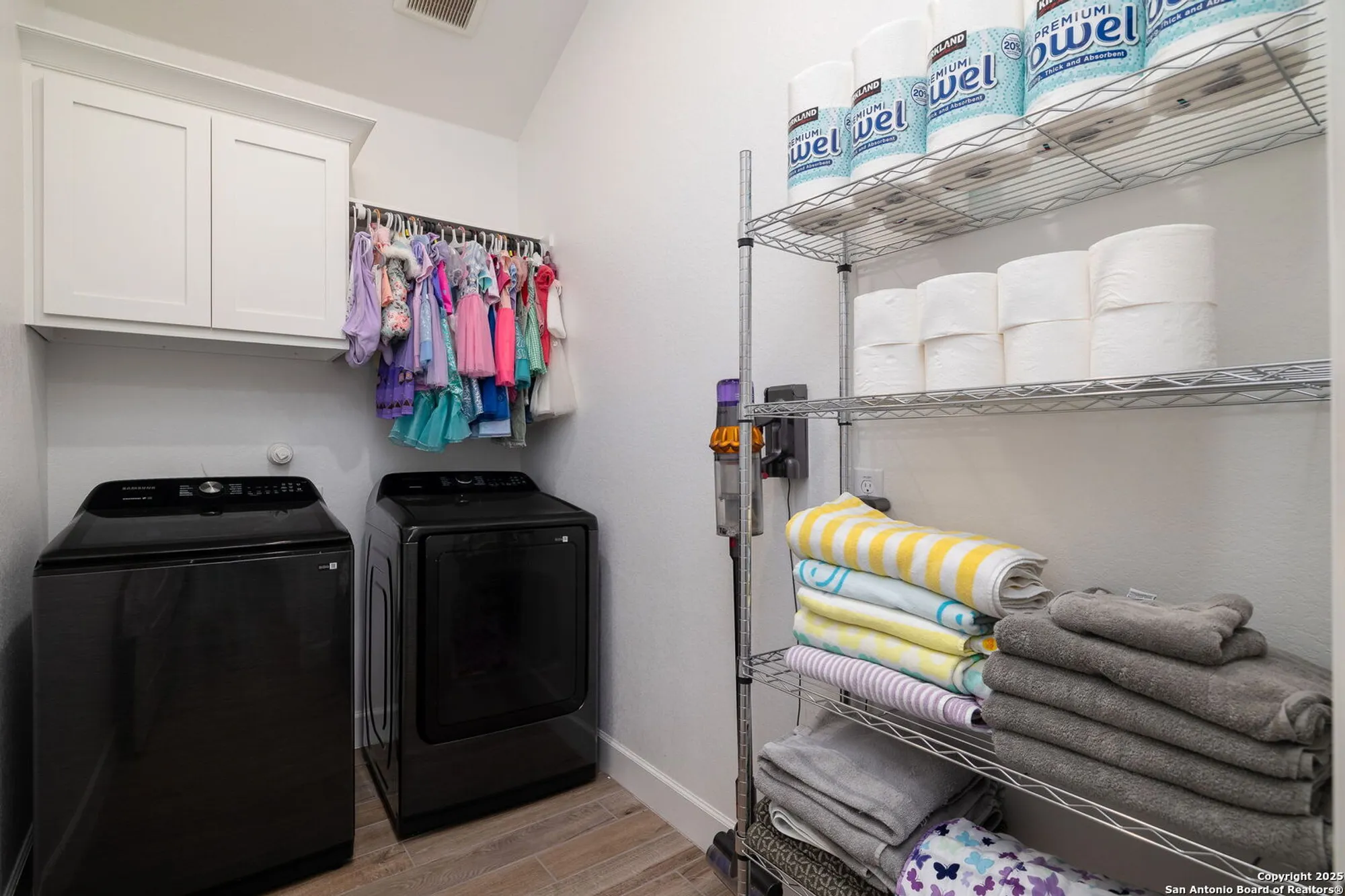 Property Slideshow image 29 of 31 | 613 meade st, New Braunfels, TX, 78132