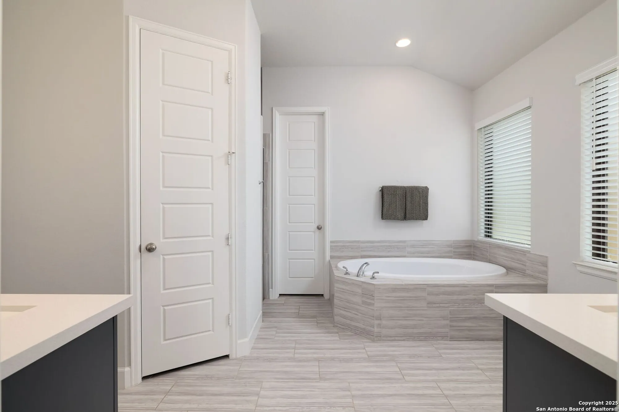 Property Slideshow image 25 of 31 | 613 meade st, New Braunfels, TX, 78132