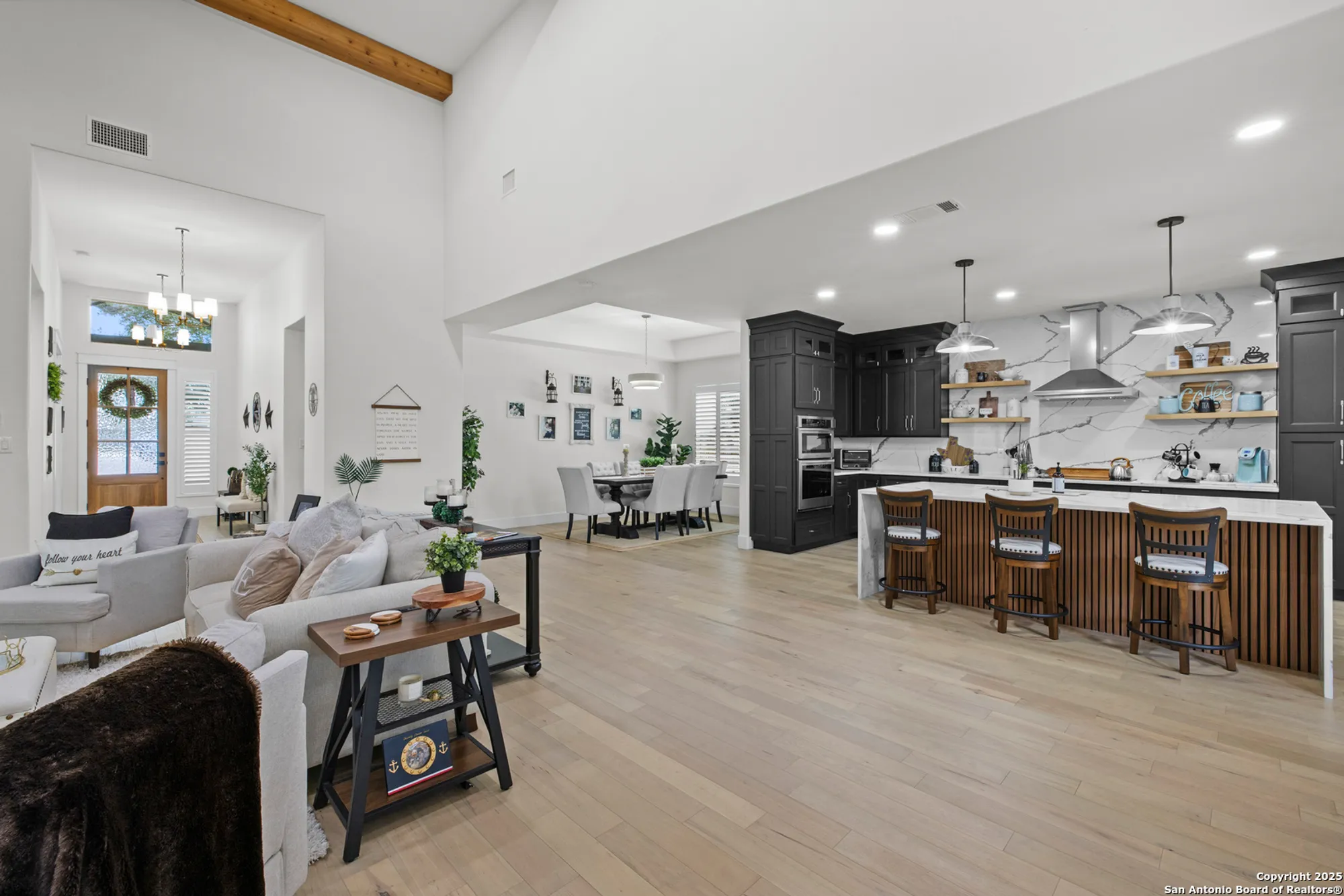 Property Slideshow image 5 of 44 | 590 cloister rd, New Braunfels, TX, 78132