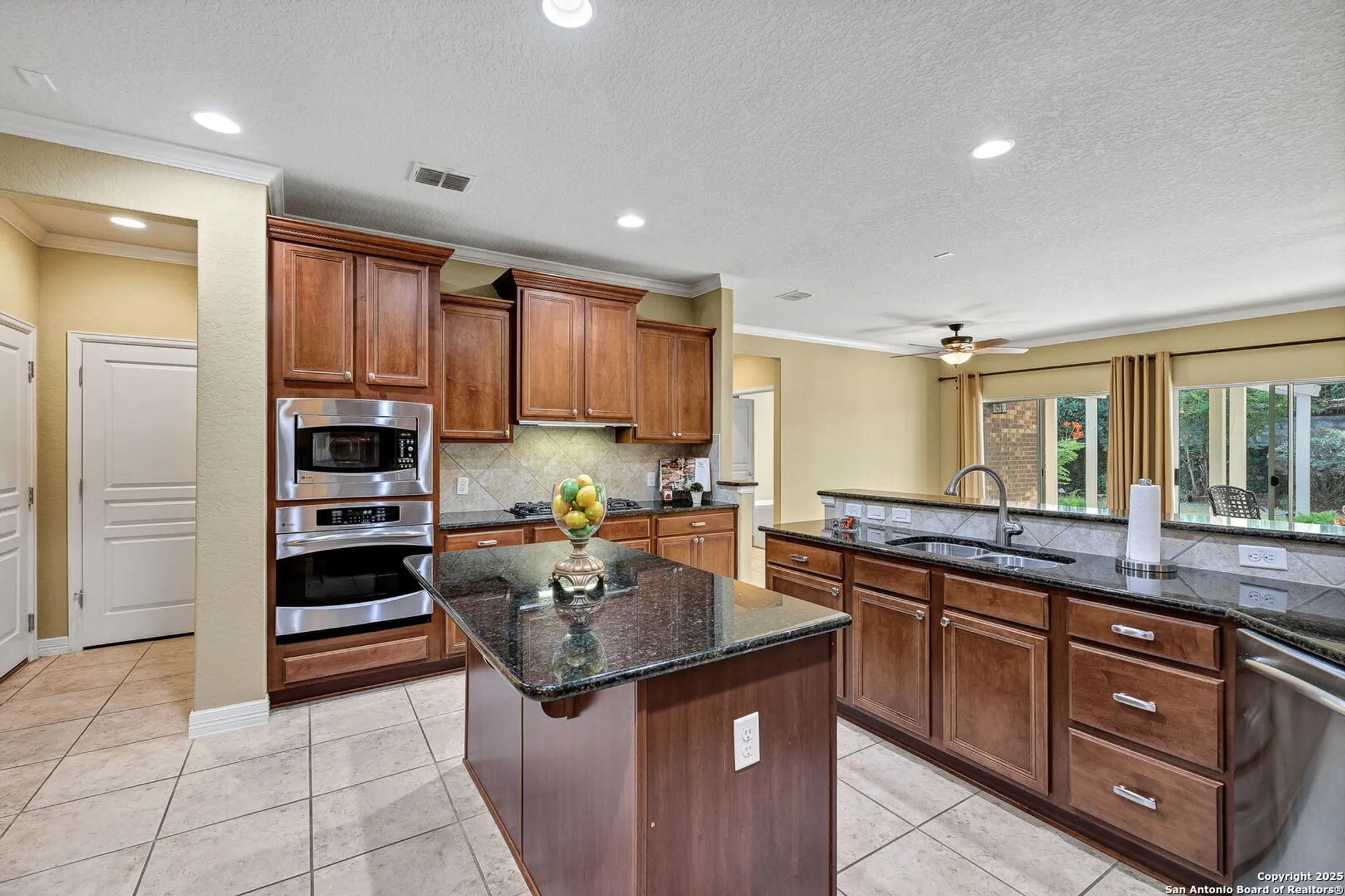 Property Slideshow image 21 of 63 | 12610 lost maples, San Antonio, TX, 78253