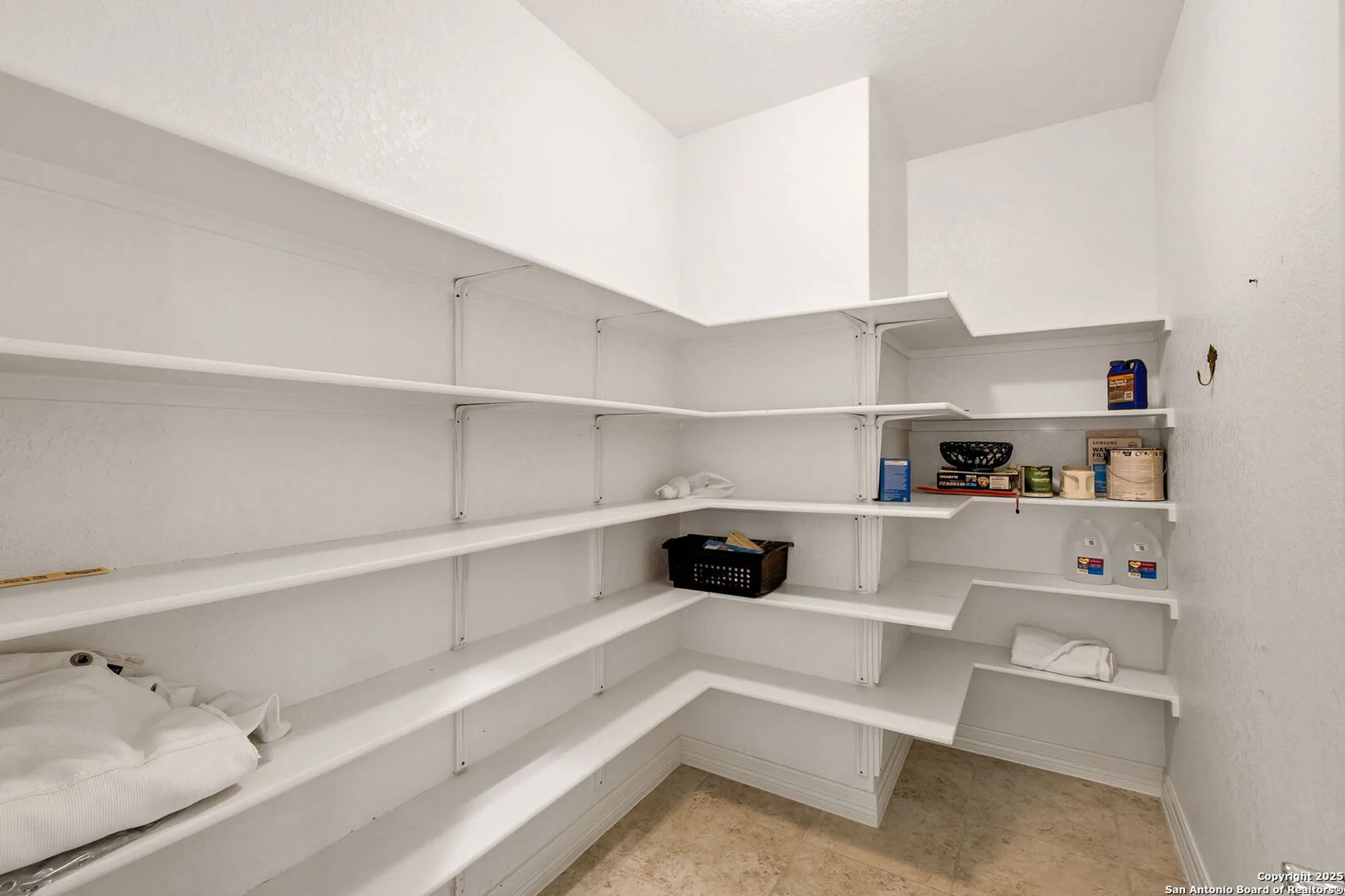 Property Slideshow image 23 of 63 | 12610 lost maples, San Antonio, TX, 78253