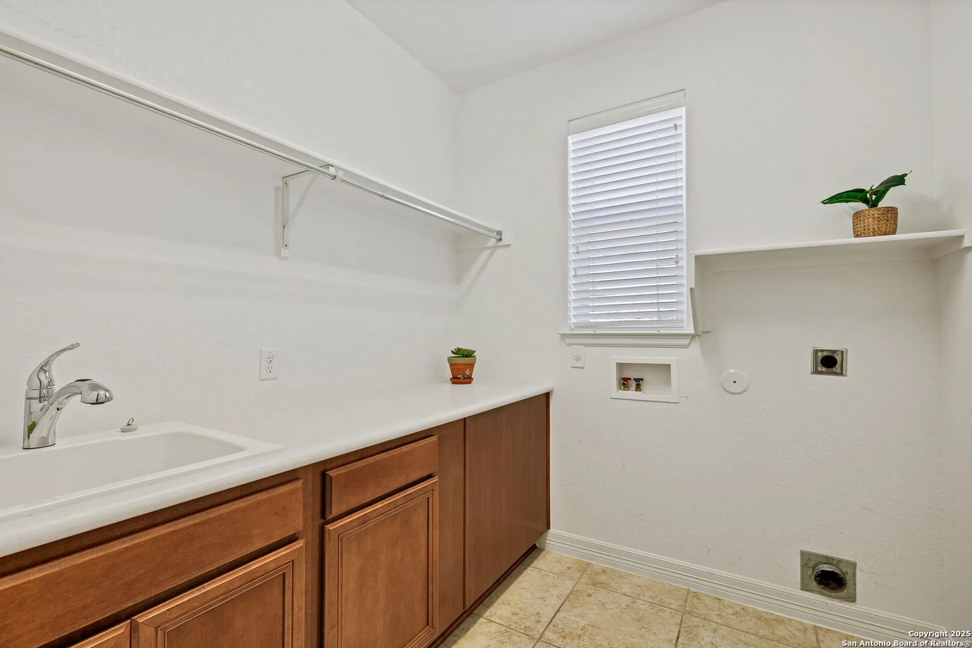 Property Slideshow image 38 of 63 | 12610 lost maples, San Antonio, TX, 78253