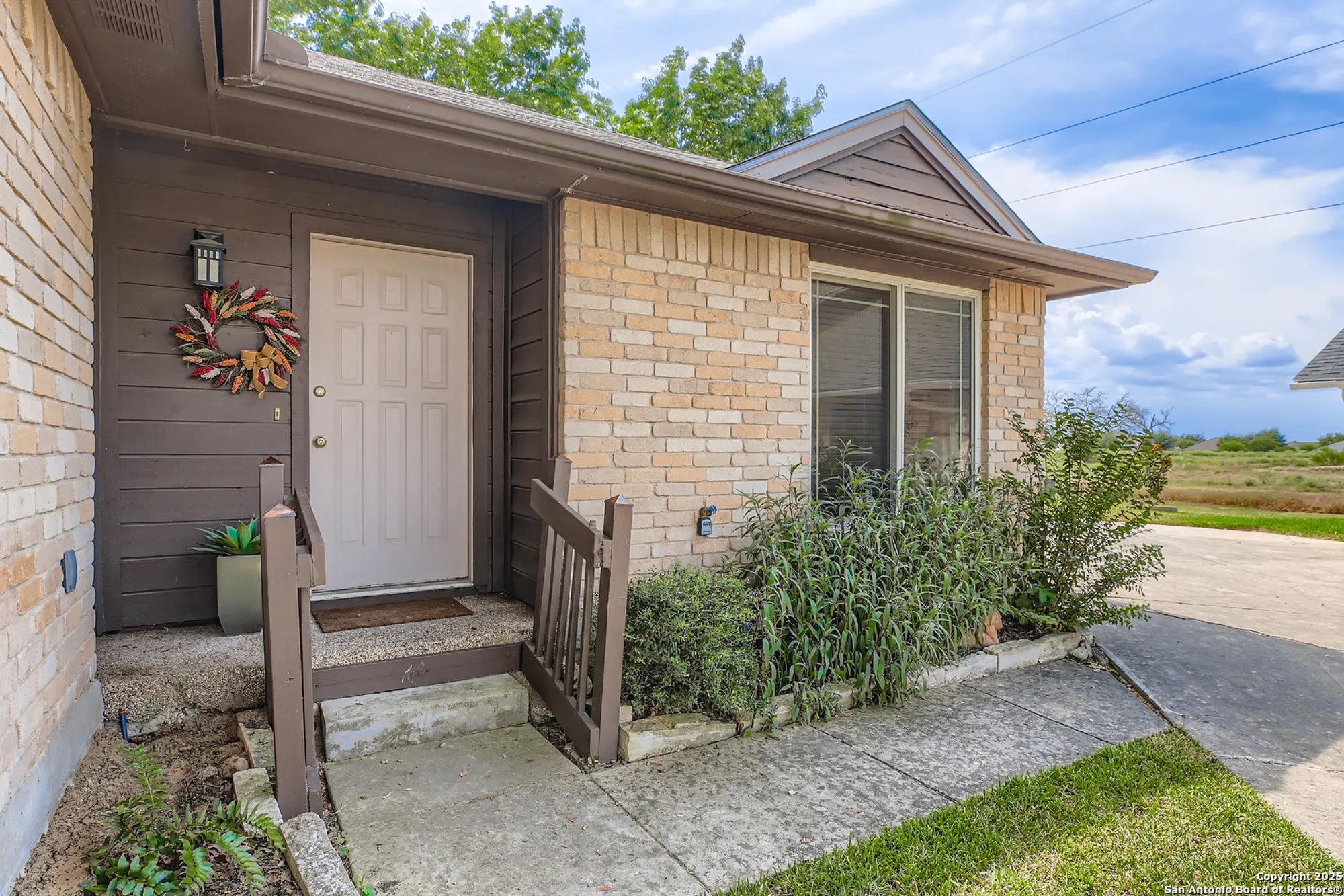 Property Slideshow image 2 of 29 | 3917 pecan ct, Schertz, TX, 78108