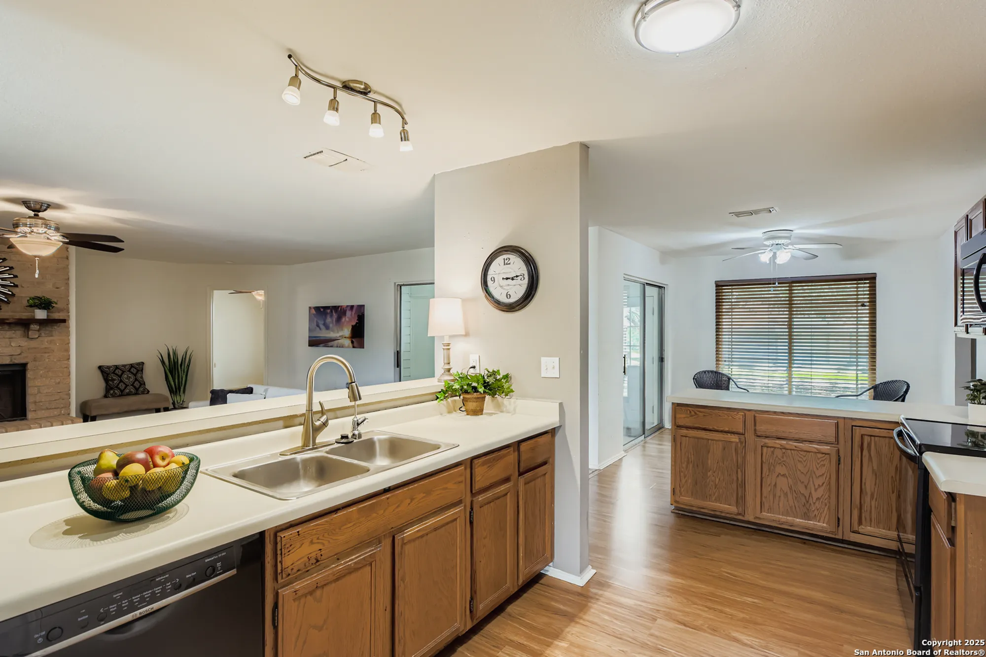 Property Slideshow image 9 of 29 | 3917 pecan ct, Schertz, TX, 78108