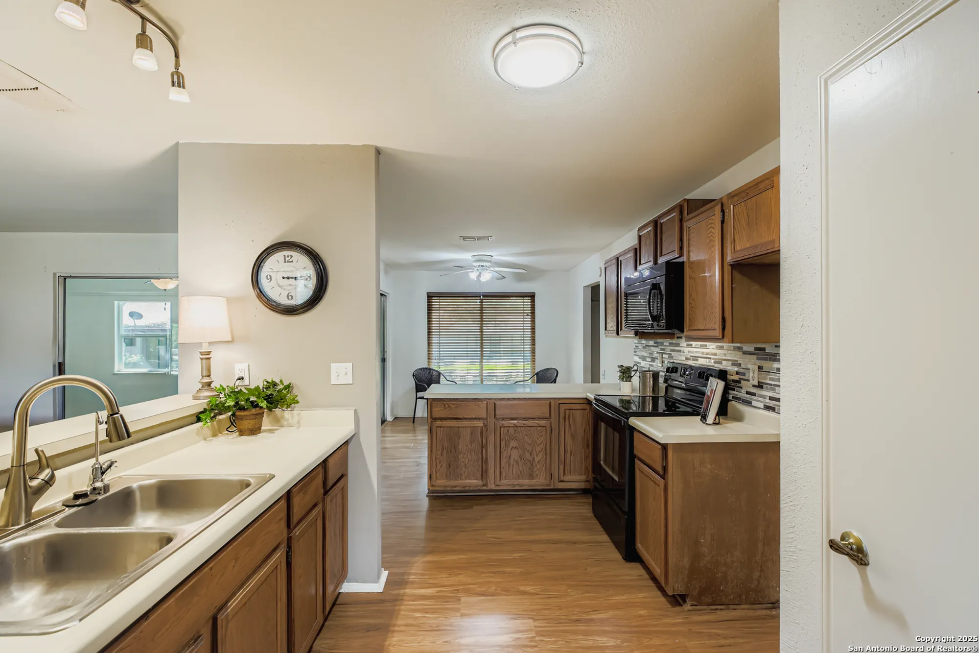 Property Slideshow image 10 of 29 | 3917 pecan ct, Schertz, TX, 78108