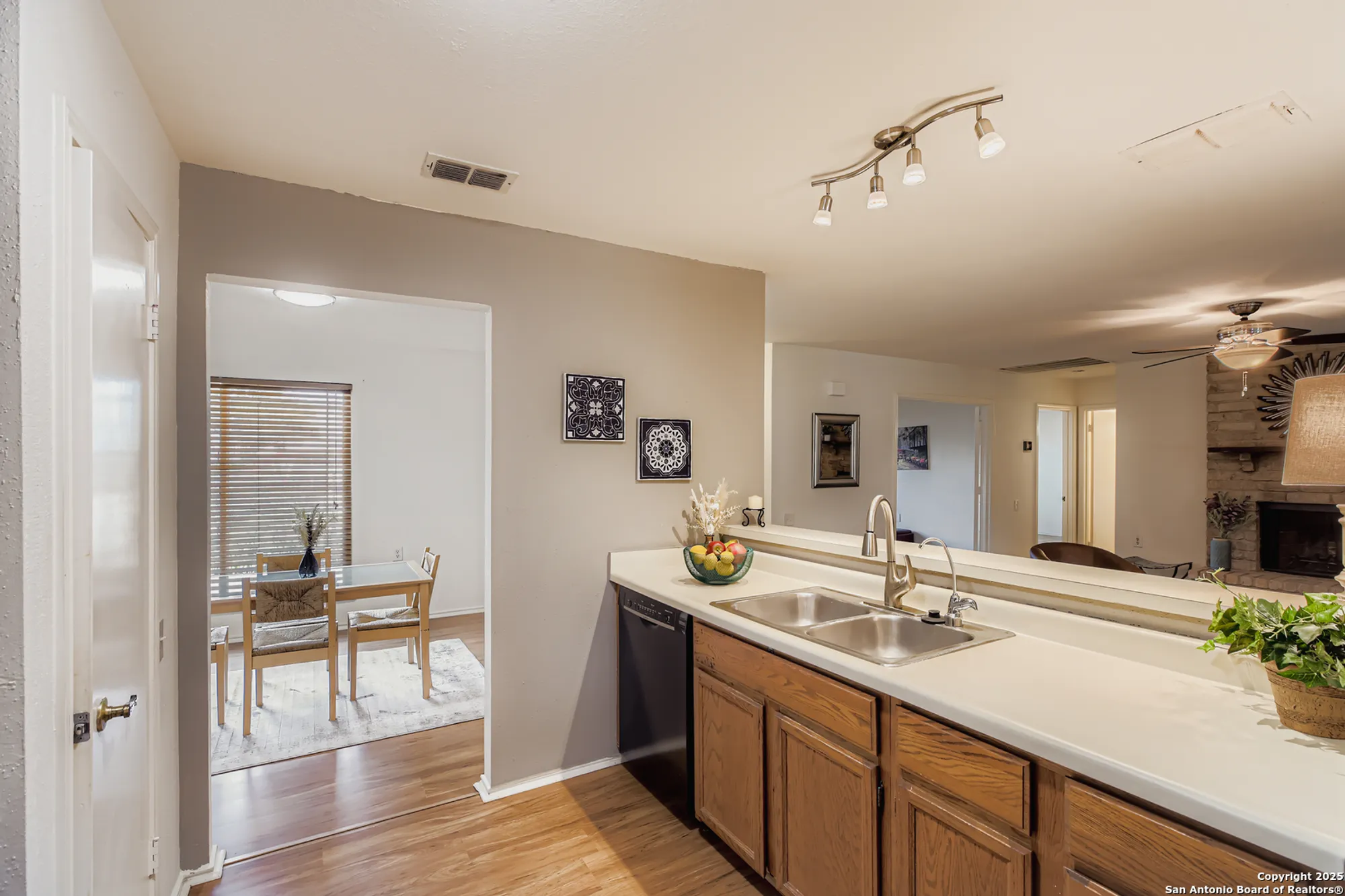 Property Slideshow image 13 of 29 | 3917 pecan ct, Schertz, TX, 78108