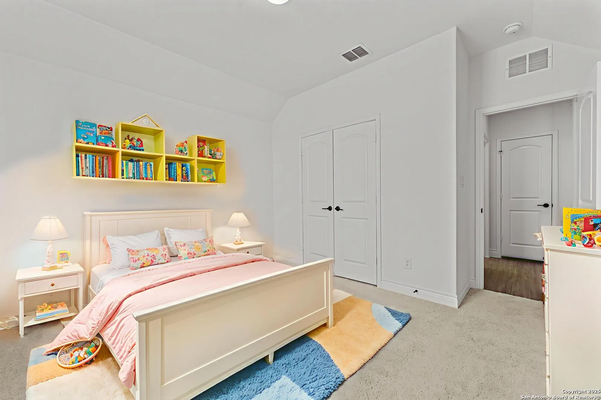 Property Slideshow image 18 of 25 | 2159 oak run pkwy, New Braunfels, TX, 78132