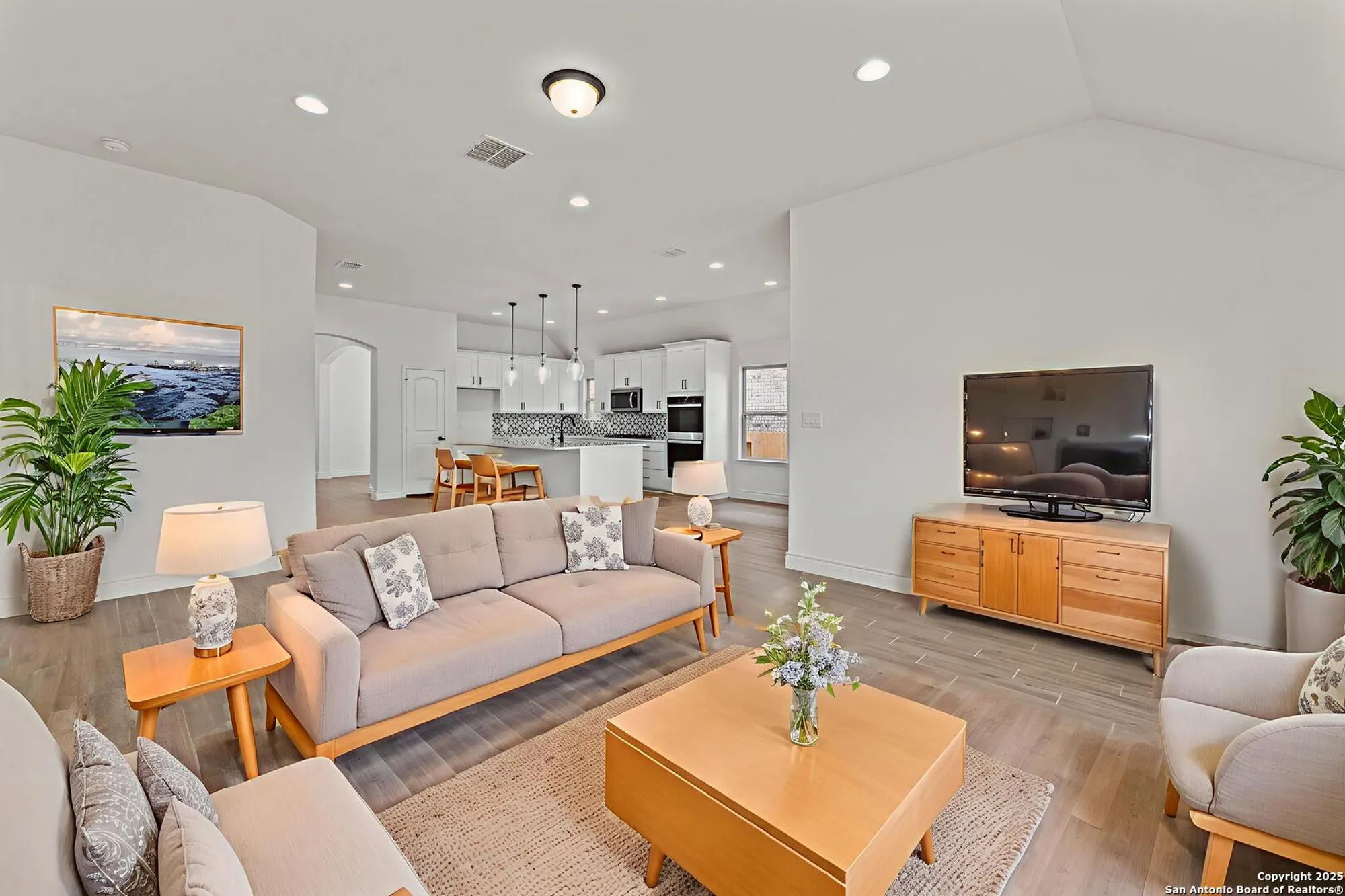 Property Slideshow image 12 of 25 | 2159 oak run pkwy, New Braunfels, TX, 78132