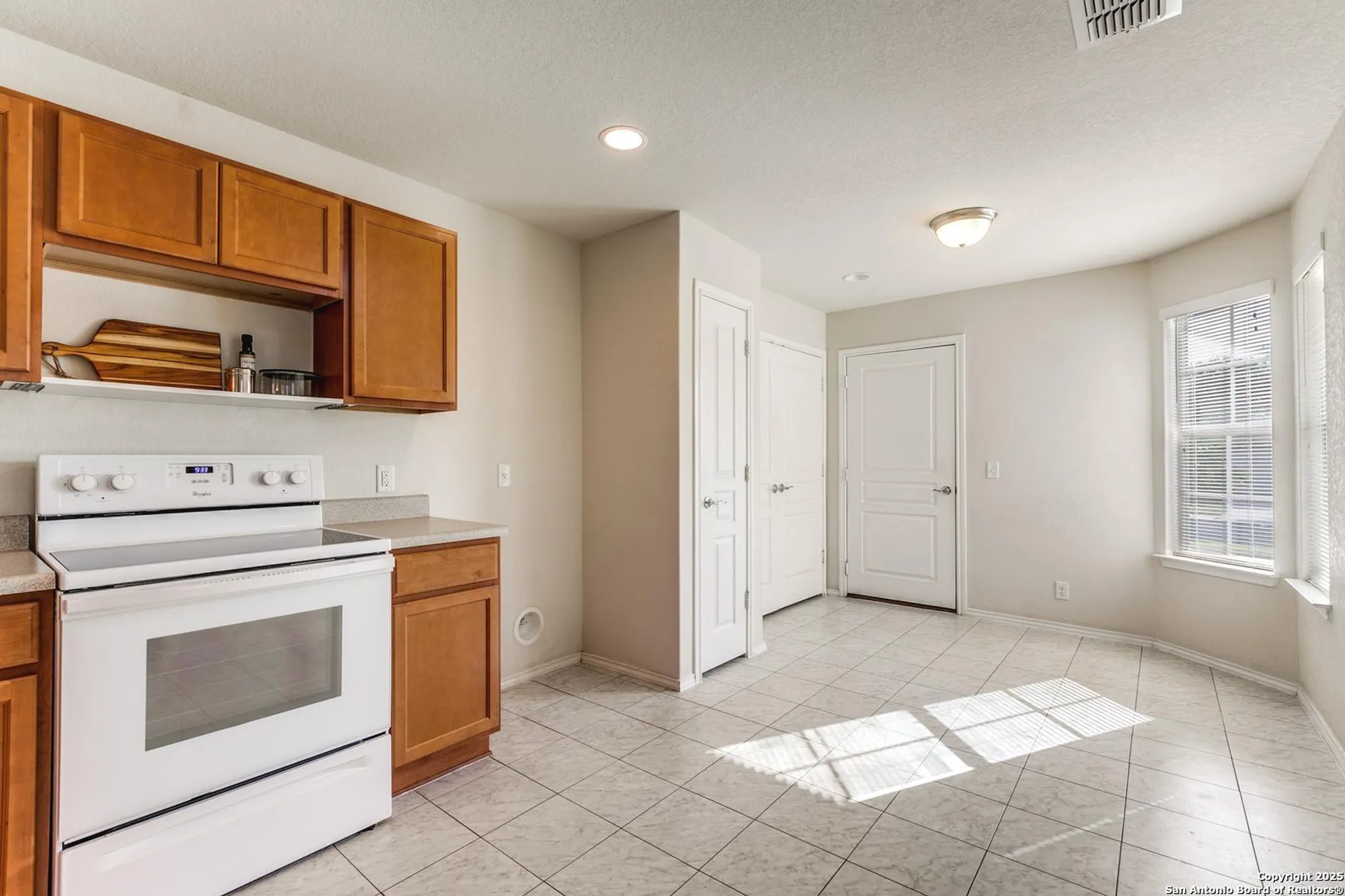 Property Slideshow image 7 of 24 | 12926 cedar fly, San Antonio, TX, 78253