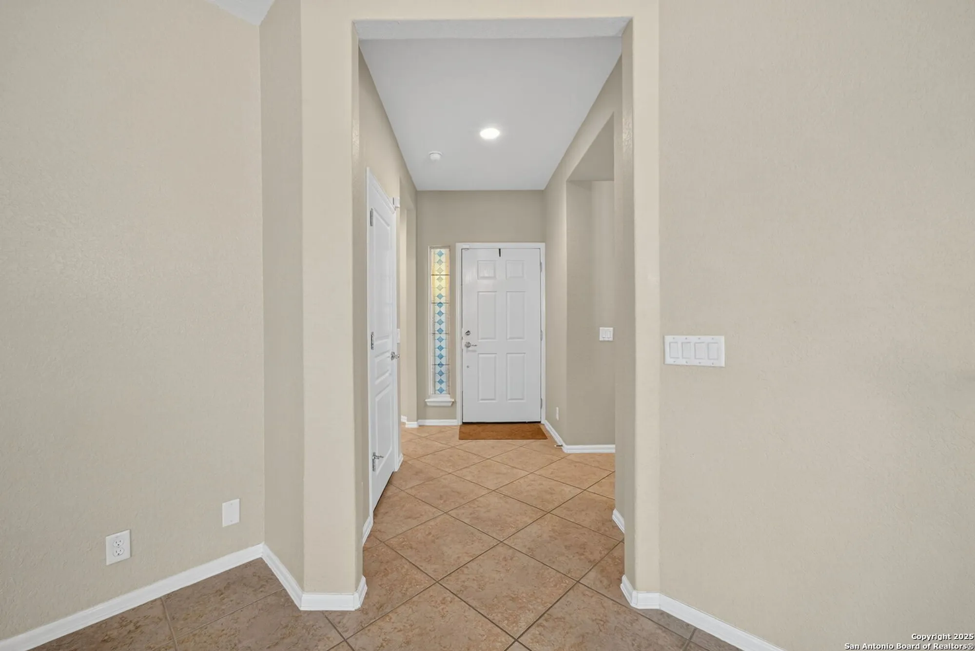 Property Slideshow image 5 of 27 | 4522 jarrell, San Antonio, TX, 78253