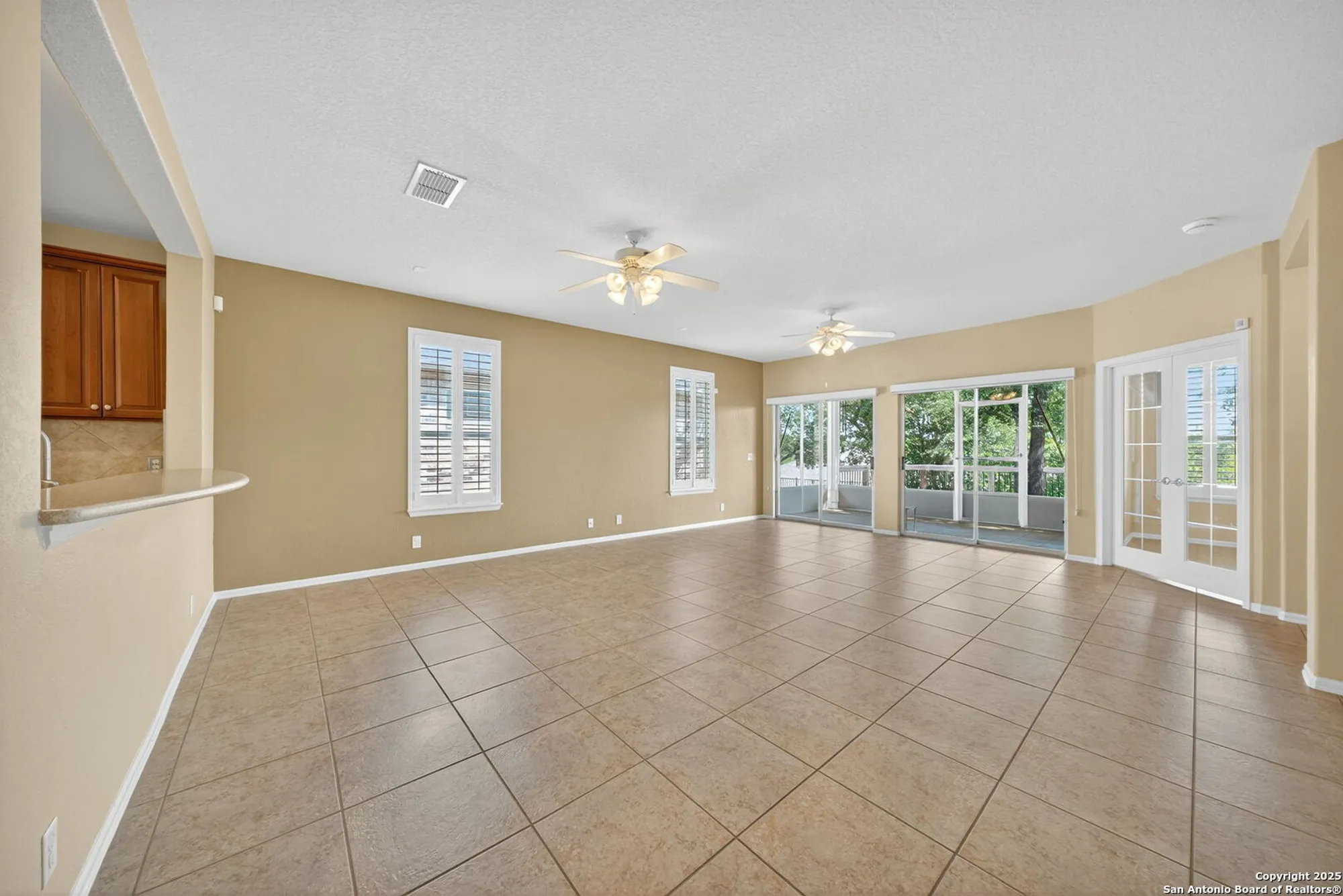 Property Slideshow image 6 of 27 | 4522 jarrell, San Antonio, TX, 78253