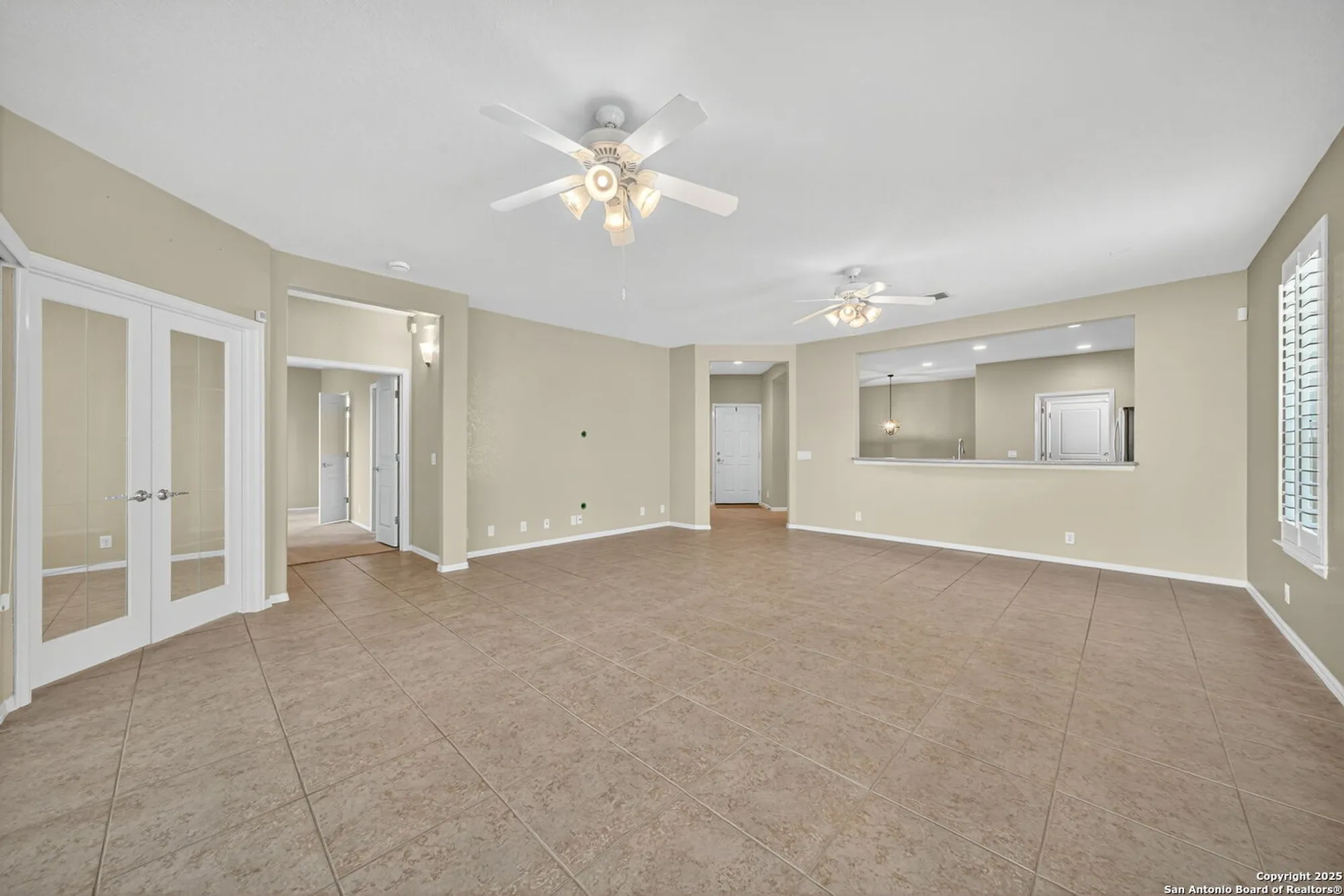 Property Slideshow image 8 of 27 | 4522 jarrell, San Antonio, TX, 78253
