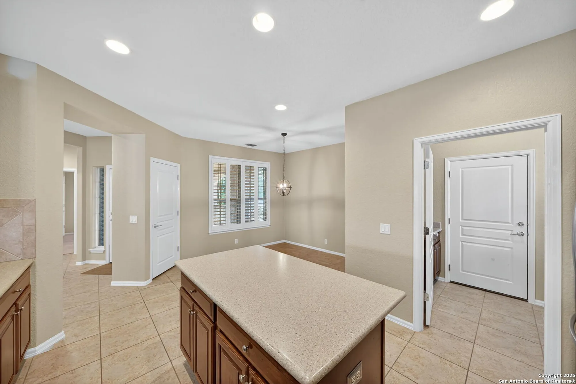 Property Slideshow image 13 of 27 | 4522 jarrell, San Antonio, TX, 78253