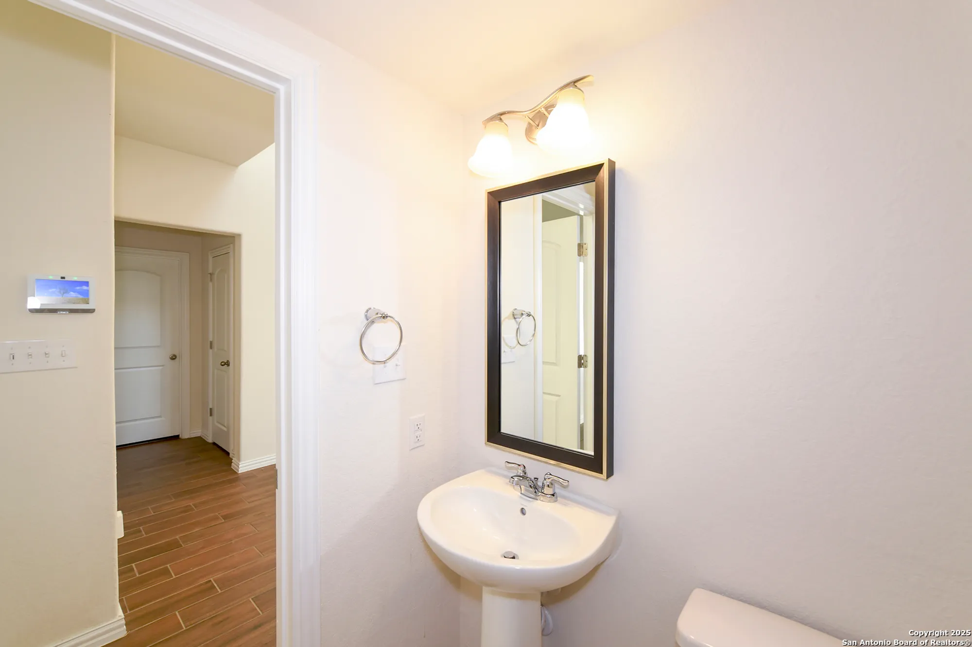 Property Slideshow image 36 of 46 | 2069 flametree ave, New Braunfels, TX, 78132