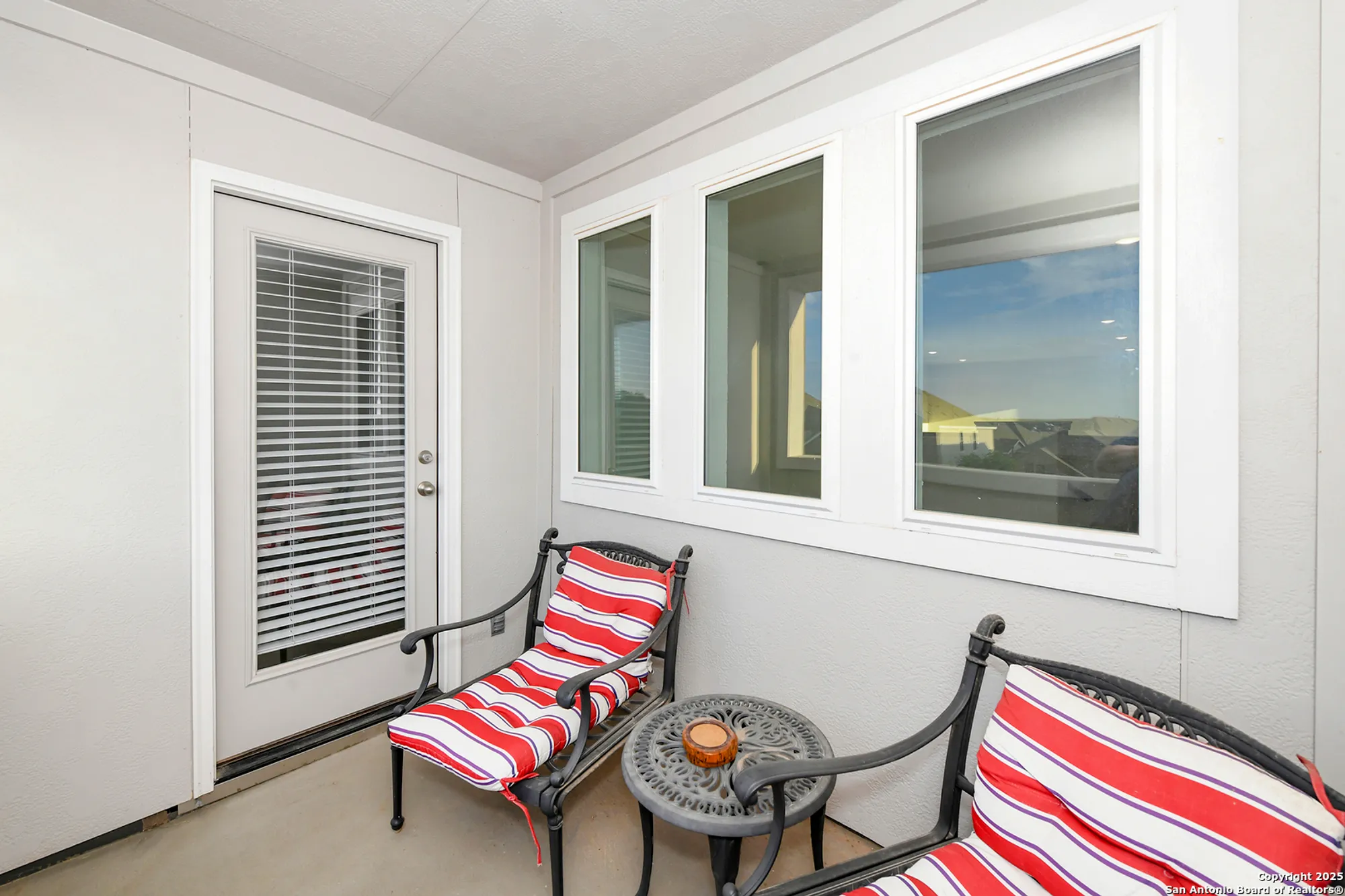 Property Slideshow image 25 of 46 | 2069 flametree ave, New Braunfels, TX, 78132