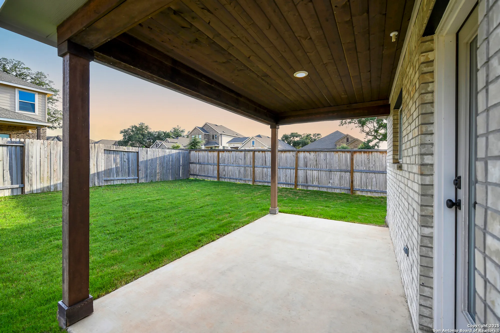 Property Slideshow image 42 of 46 | 2069 flametree ave, New Braunfels, TX, 78132
