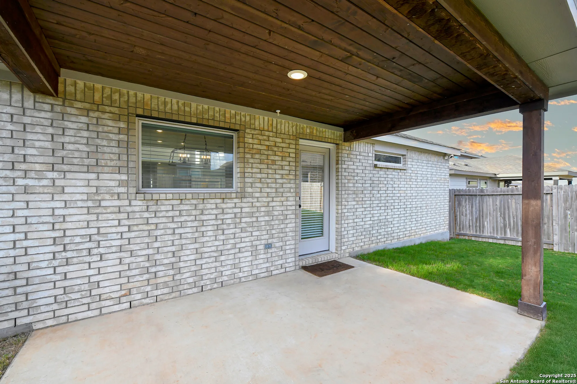 Property Slideshow image 41 of 46 | 2069 flametree ave, New Braunfels, TX, 78132