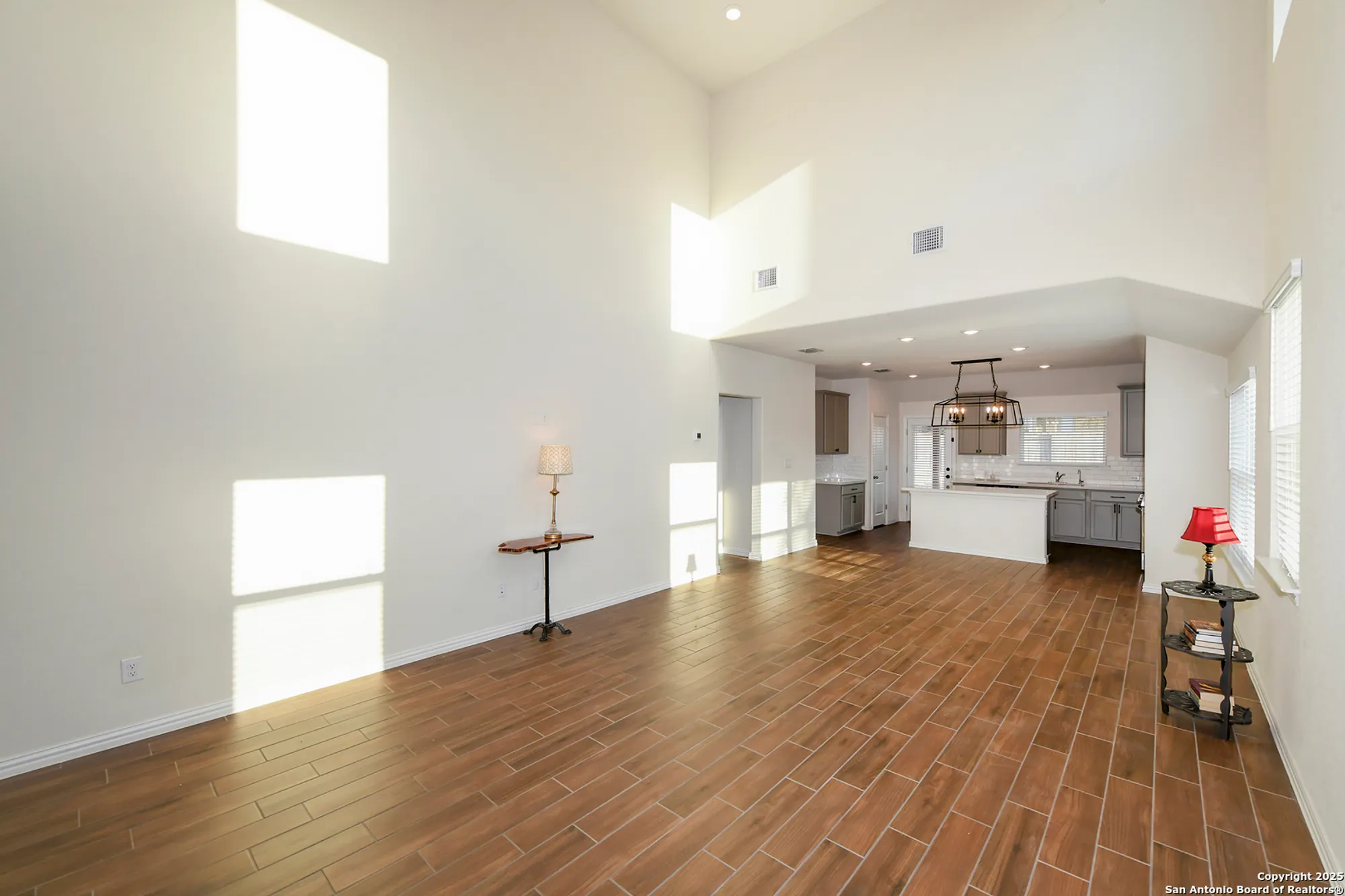 Property Slideshow image 16 of 46 | 2069 flametree ave, New Braunfels, TX, 78132