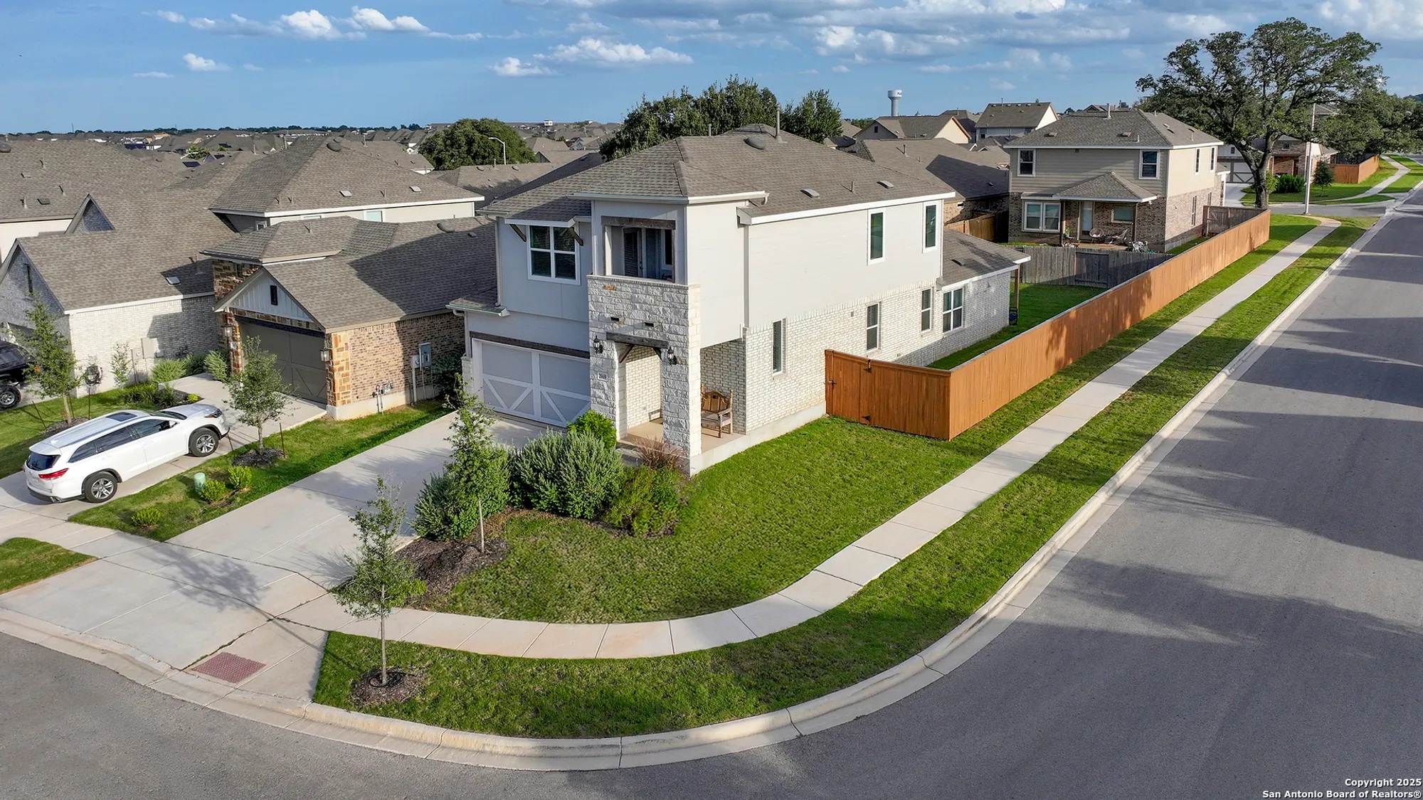 Property Slideshow image 5 of 46 | 2069 flametree ave, New Braunfels, TX, 78132