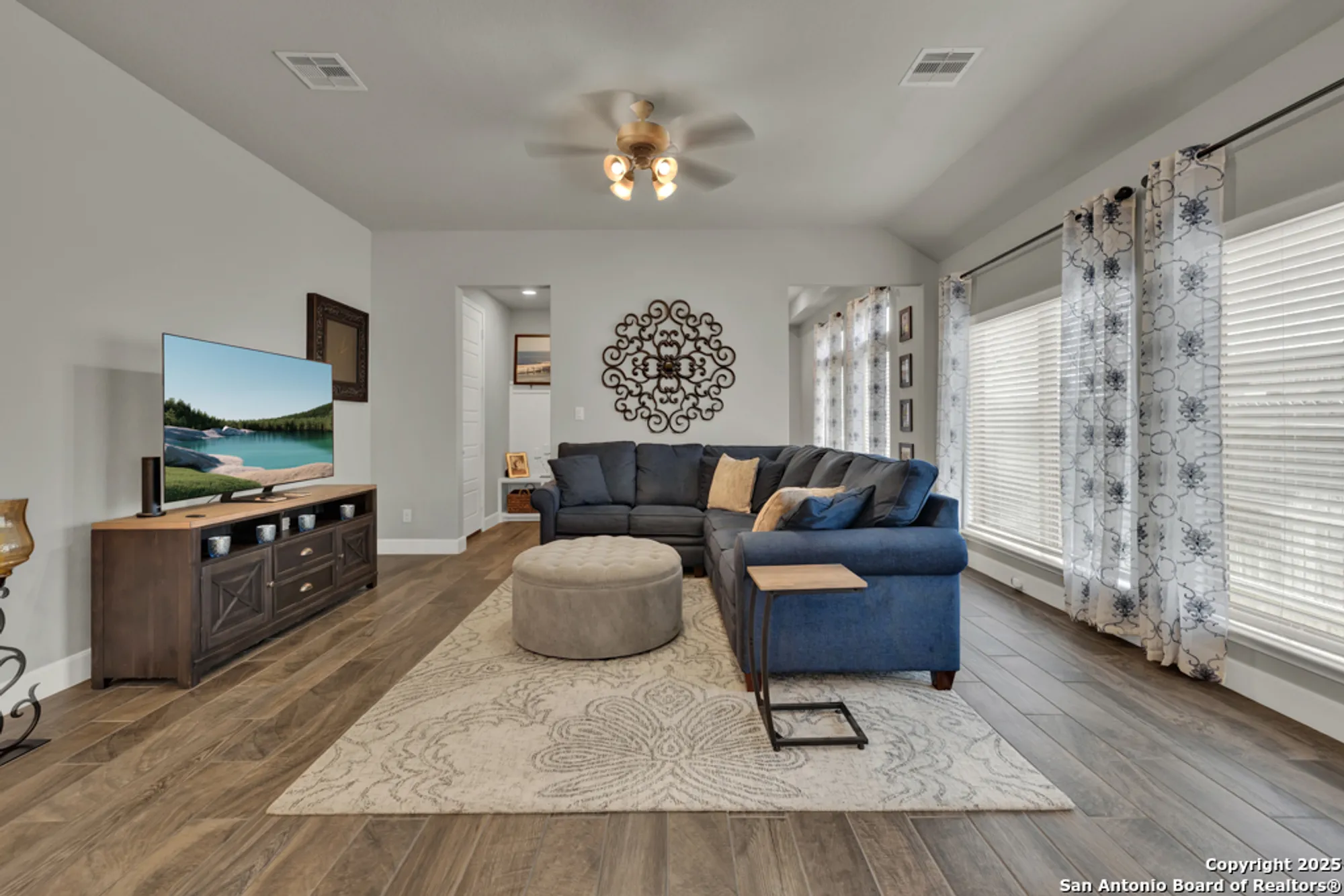 Property Slideshow image 9 of 33 | 432 sweetleaf ln, New Braunfels, TX, 78132