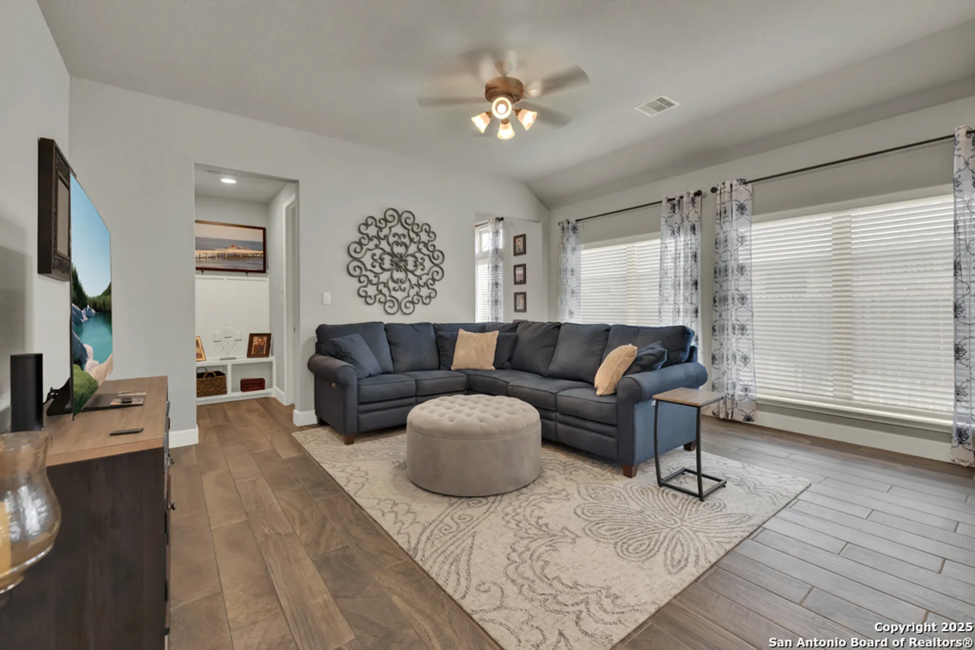 Property Slideshow image 10 of 33 | 432 sweetleaf ln, New Braunfels, TX, 78132