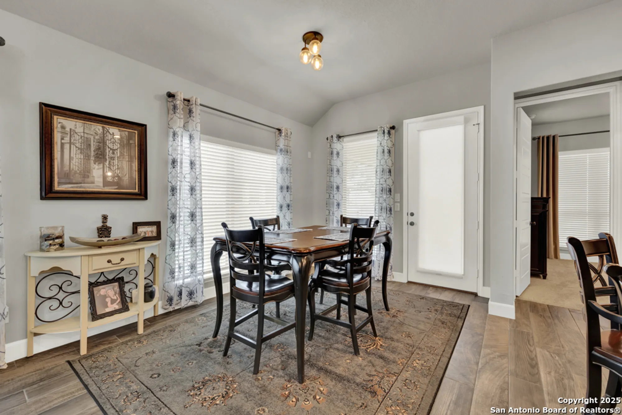 Property Slideshow image 12 of 33 | 432 sweetleaf ln, New Braunfels, TX, 78132