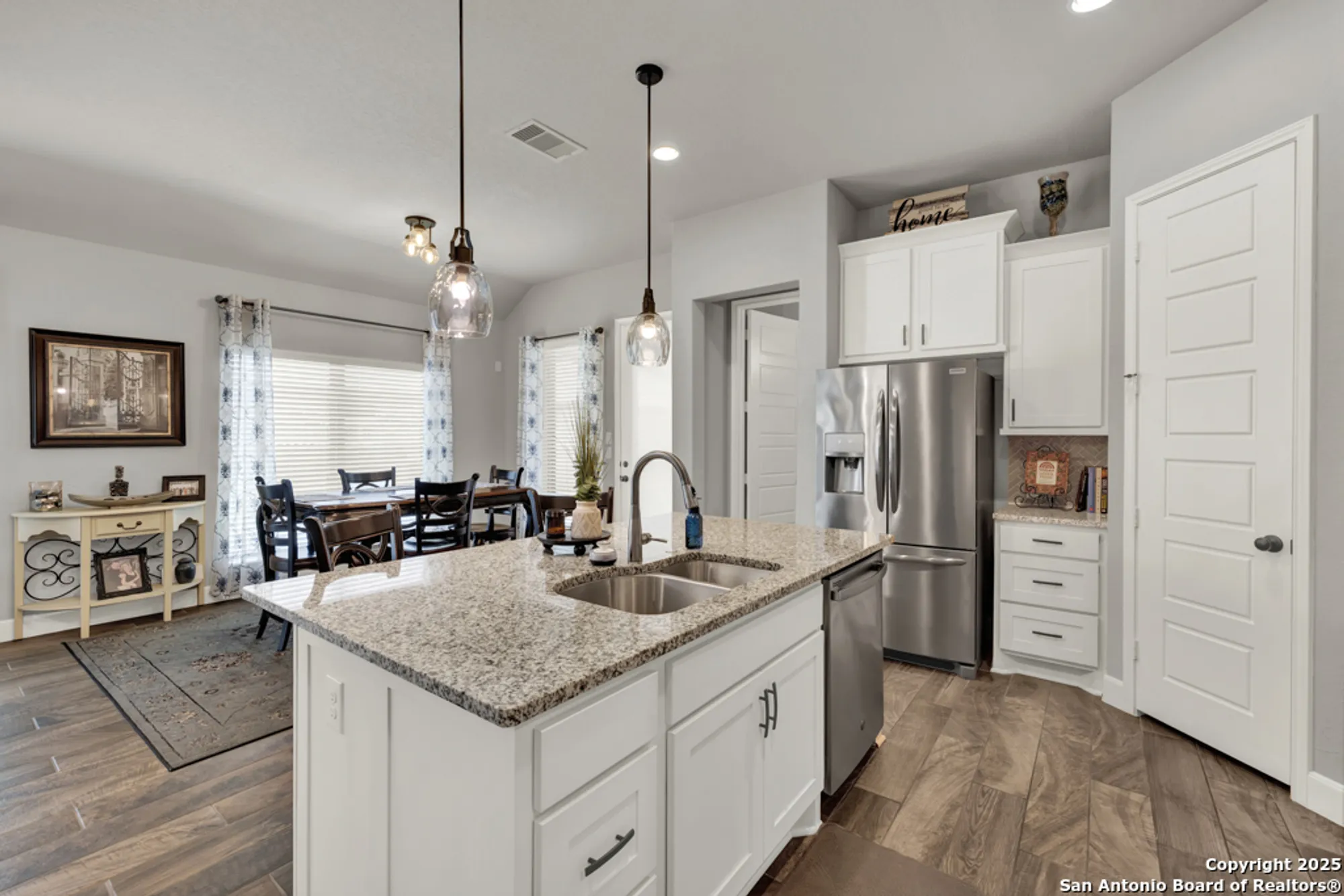 Property Slideshow image 14 of 33 | 432 sweetleaf ln, New Braunfels, TX, 78132