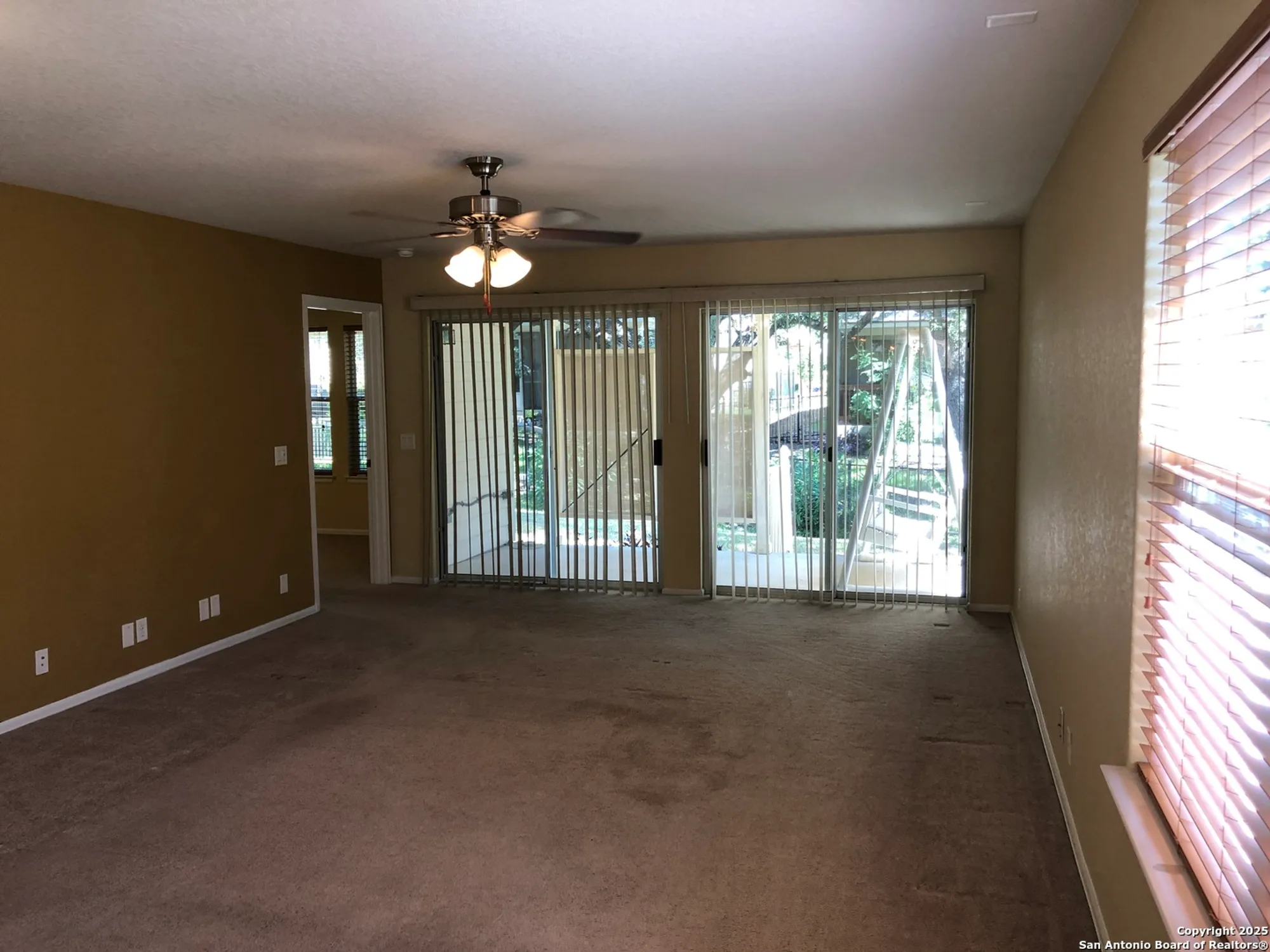 Property Slideshow image 4 of 28 | 12739 cedar fly, San Antonio, TX, 78253