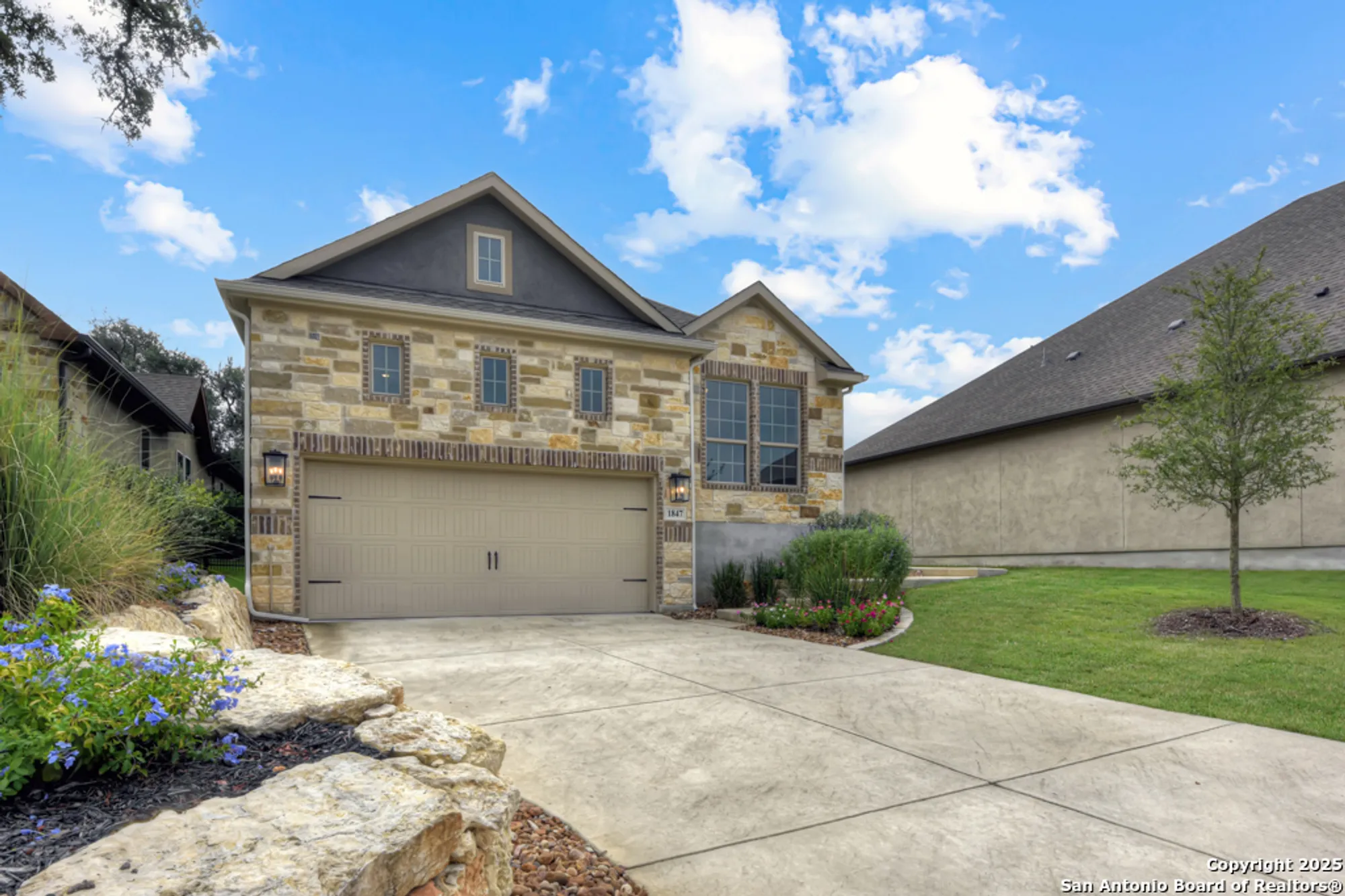 Property Slideshow image 2 of 24 | 1847 worsham pass, San Antonio, TX, 78260