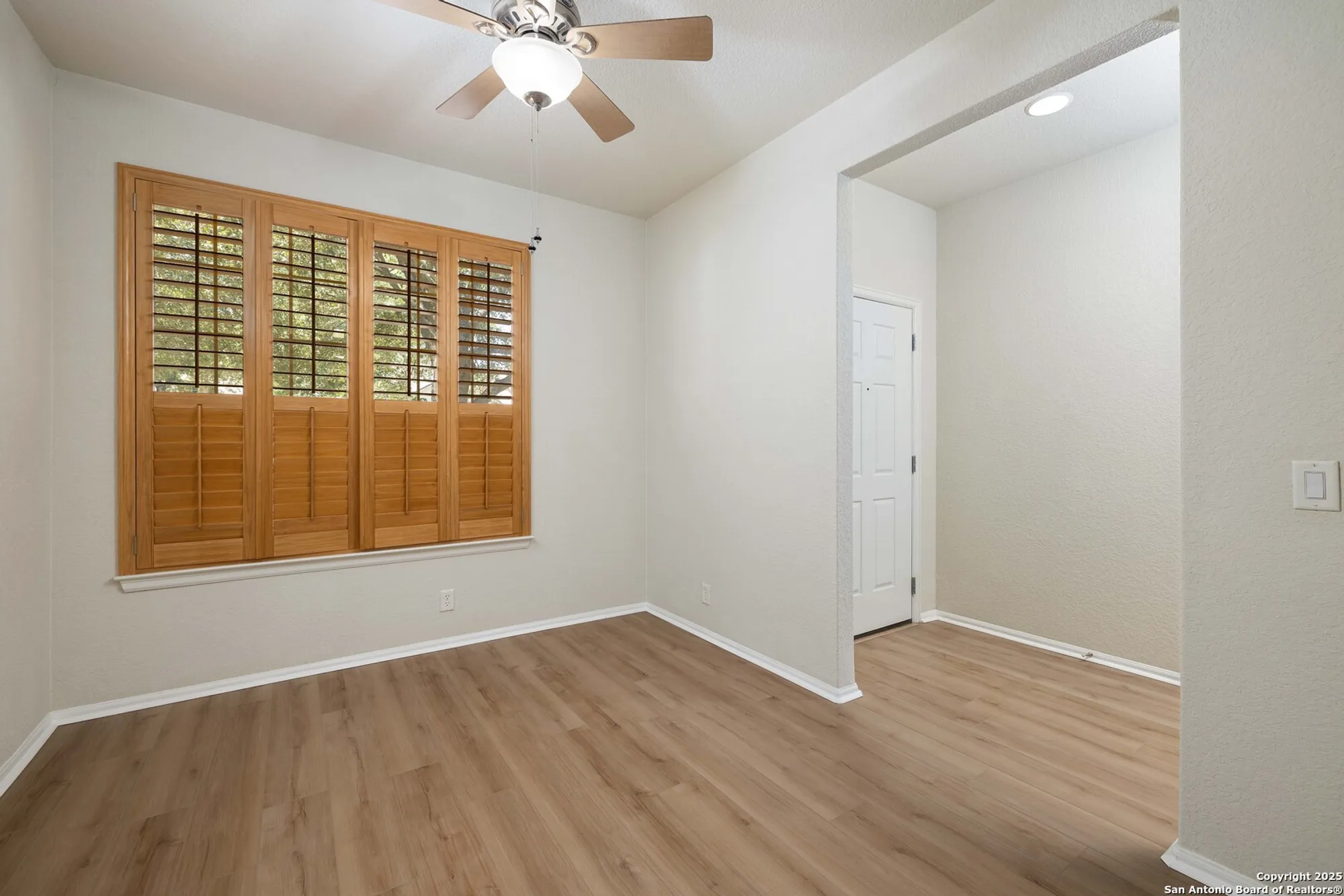 Property Slideshow image 8 of 21 | 12755 cascade hls, San Antonio, TX, 78253