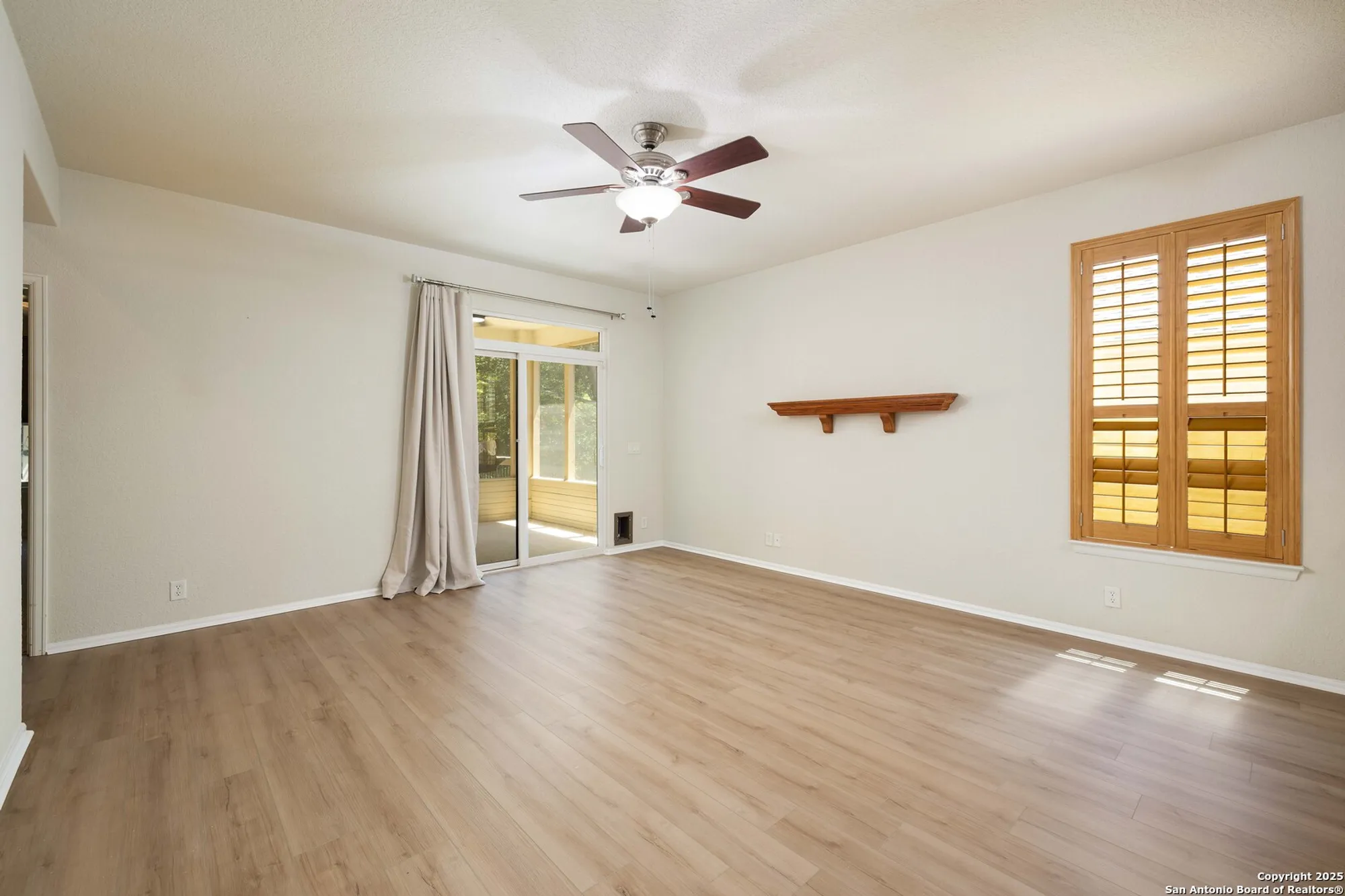 Property Slideshow image 3 of 21 | 12755 cascade hls, San Antonio, TX, 78253