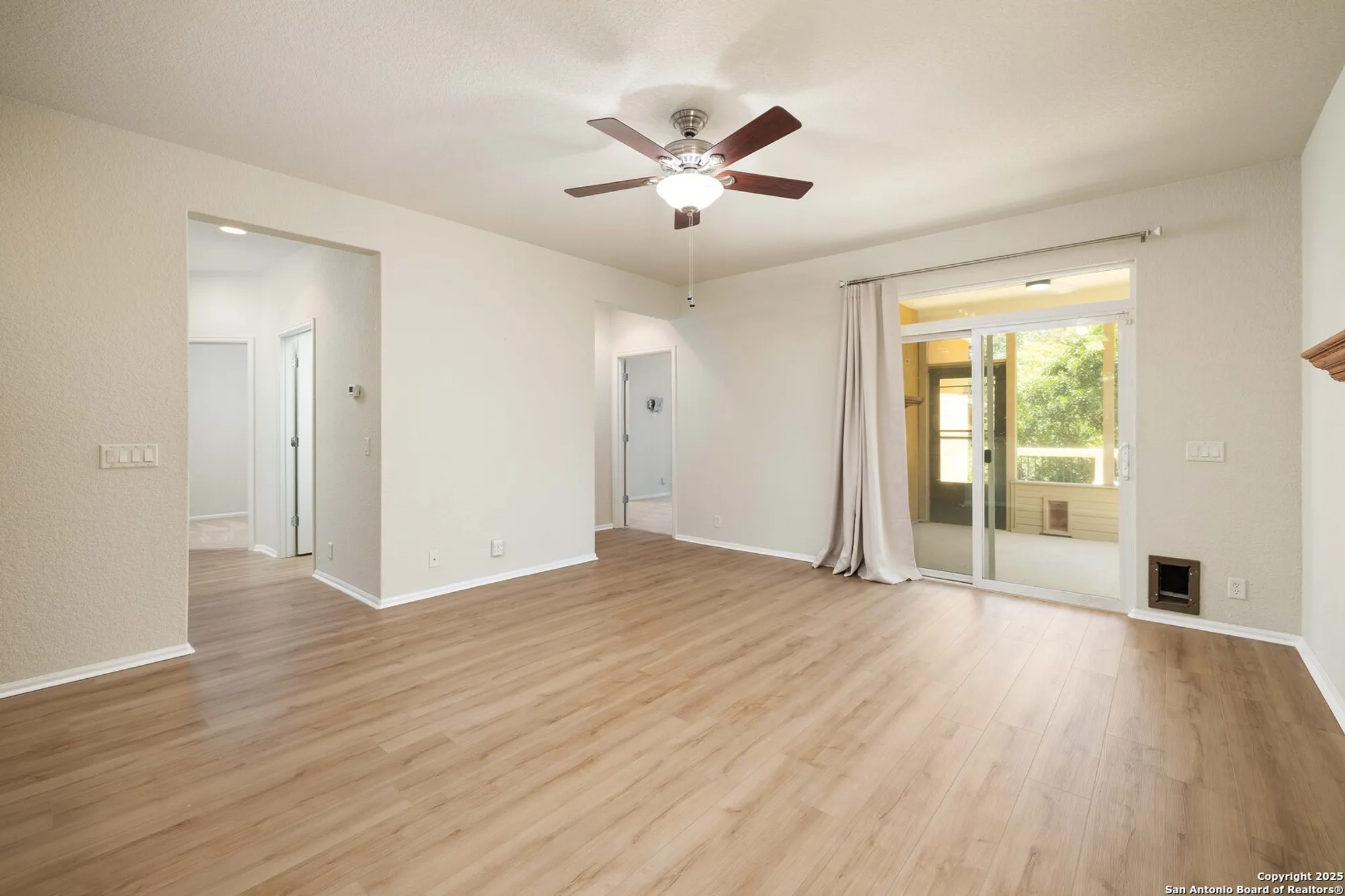 Property Slideshow image 4 of 21 | 12755 cascade hls, San Antonio, TX, 78253