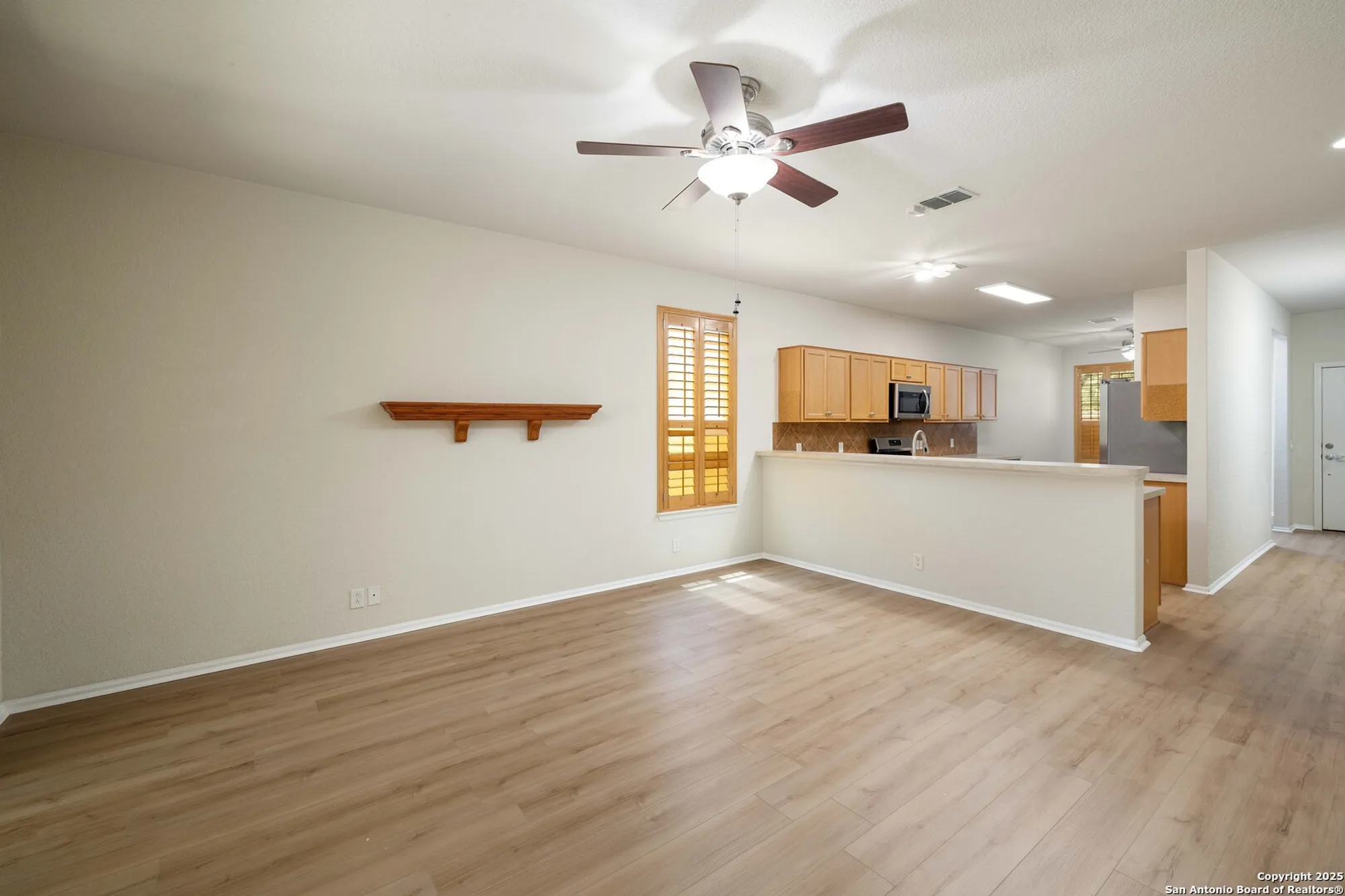 Property Slideshow image 5 of 21 | 12755 cascade hls, San Antonio, TX, 78253