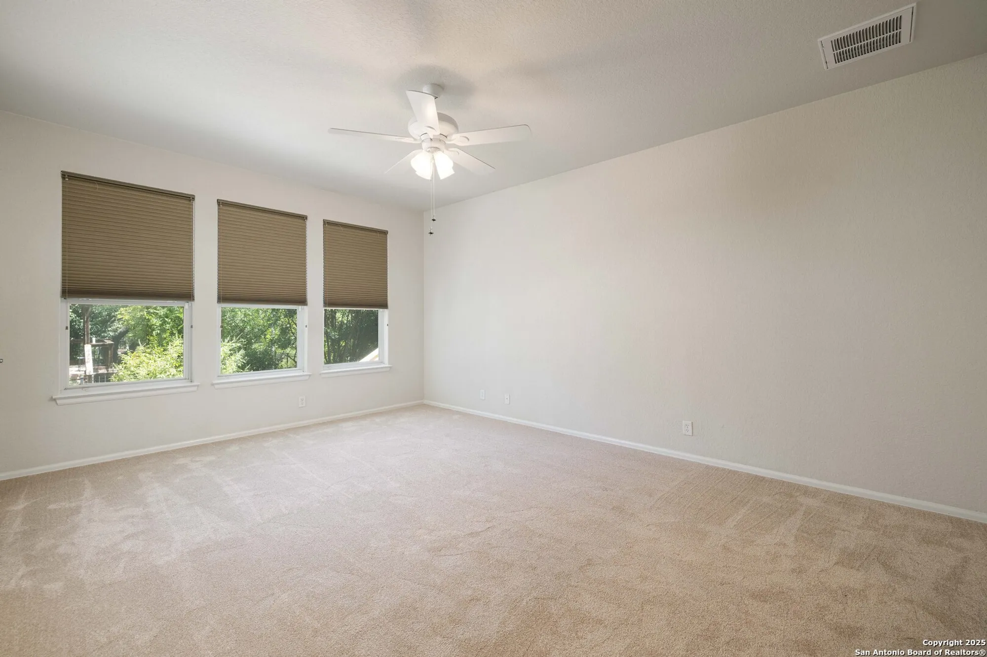 Property Slideshow image 11 of 21 | 12755 cascade hls, San Antonio, TX, 78253