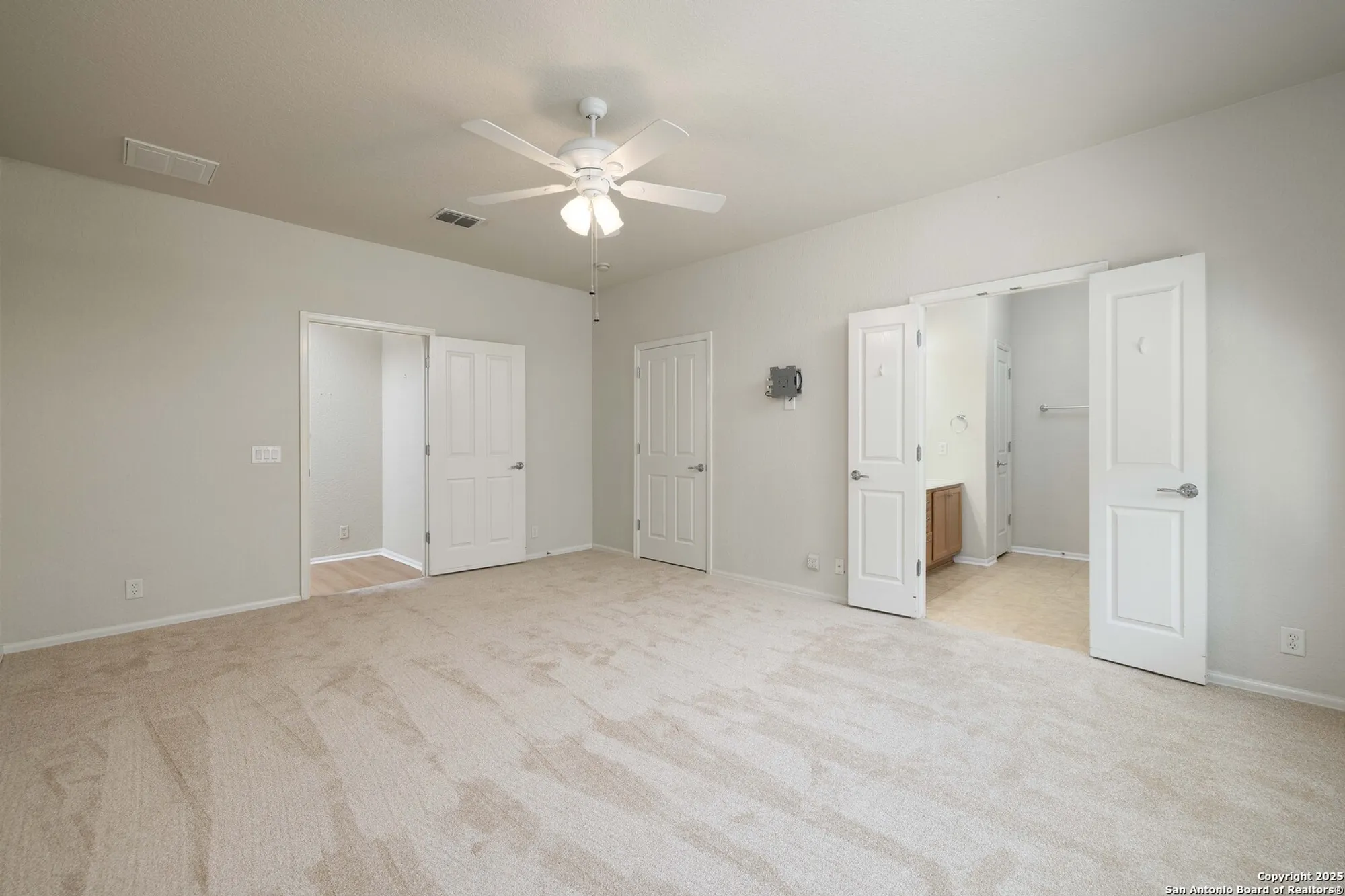 Property Slideshow image 12 of 21 | 12755 cascade hls, San Antonio, TX, 78253