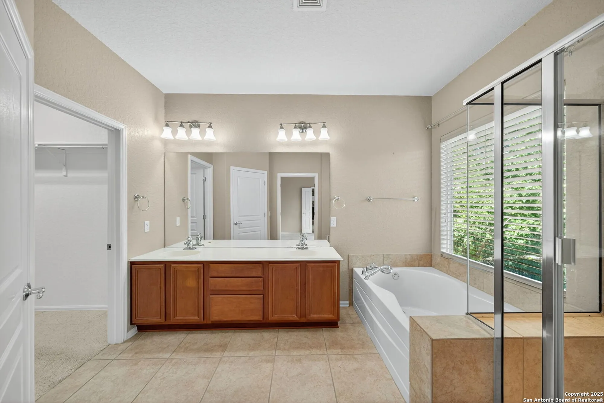 Property Slideshow image 24 of 44 | 4518 fort boggy, San Antonio, TX, 78253