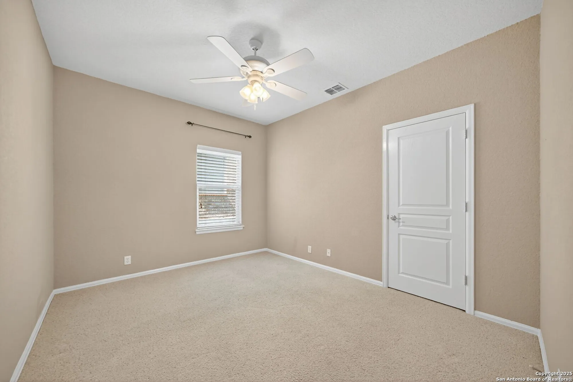 Property Slideshow image 28 of 44 | 4518 fort boggy, San Antonio, TX, 78253