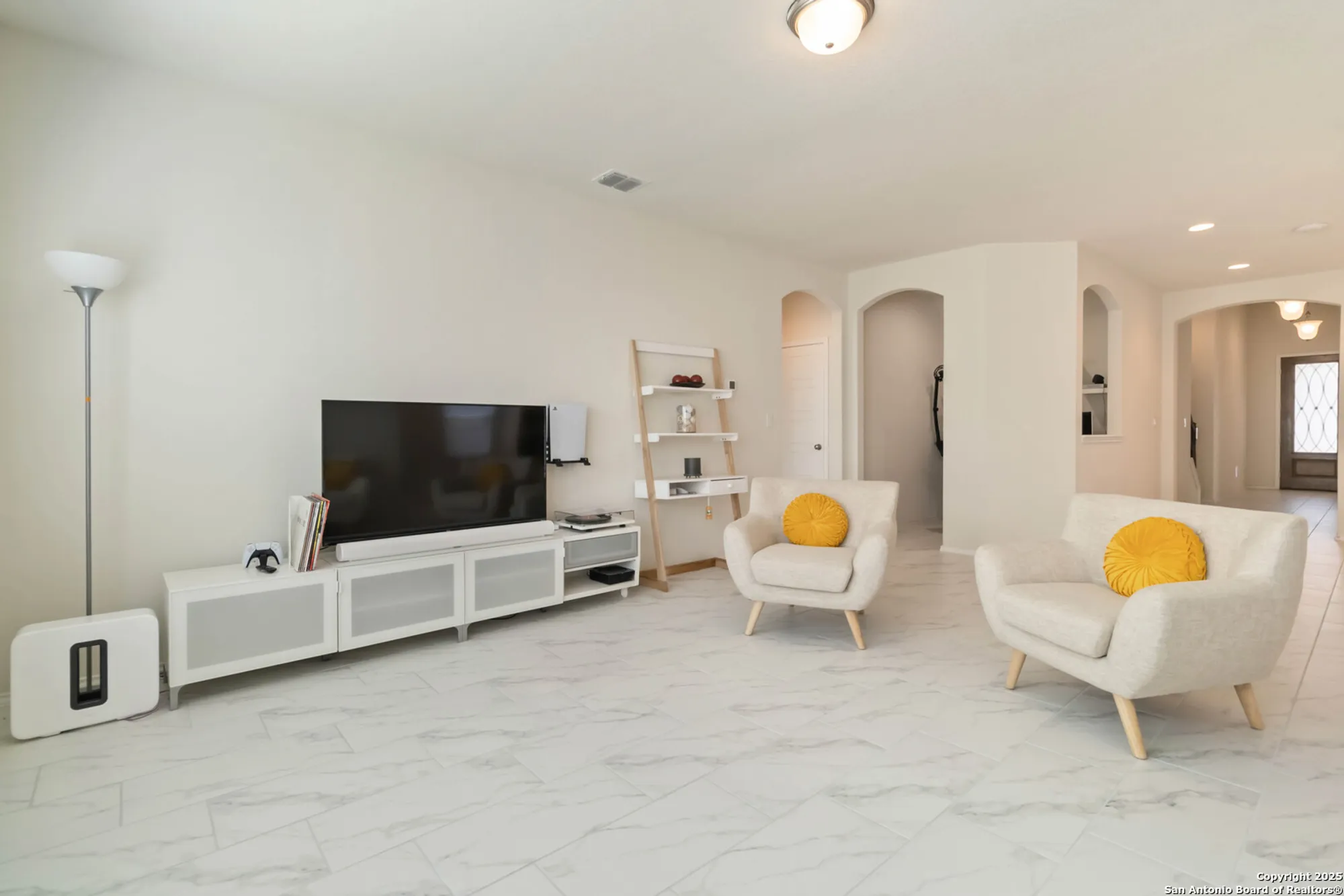 Property Slideshow image 5 of 25 | 2275 oak run pkwy, New Braunfels, TX, 78132