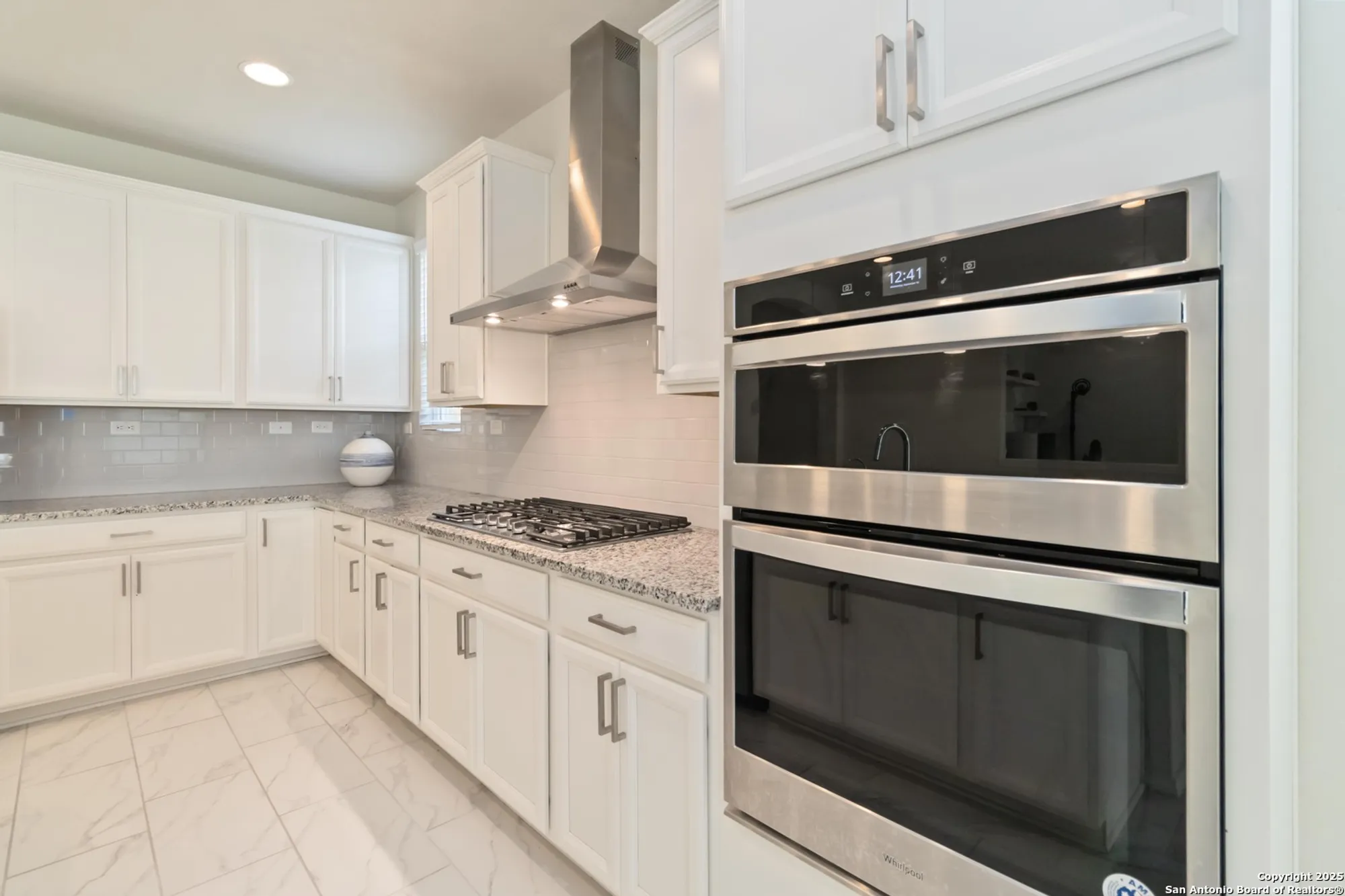 Property Slideshow image 7 of 25 | 2275 oak run pkwy, New Braunfels, TX, 78132