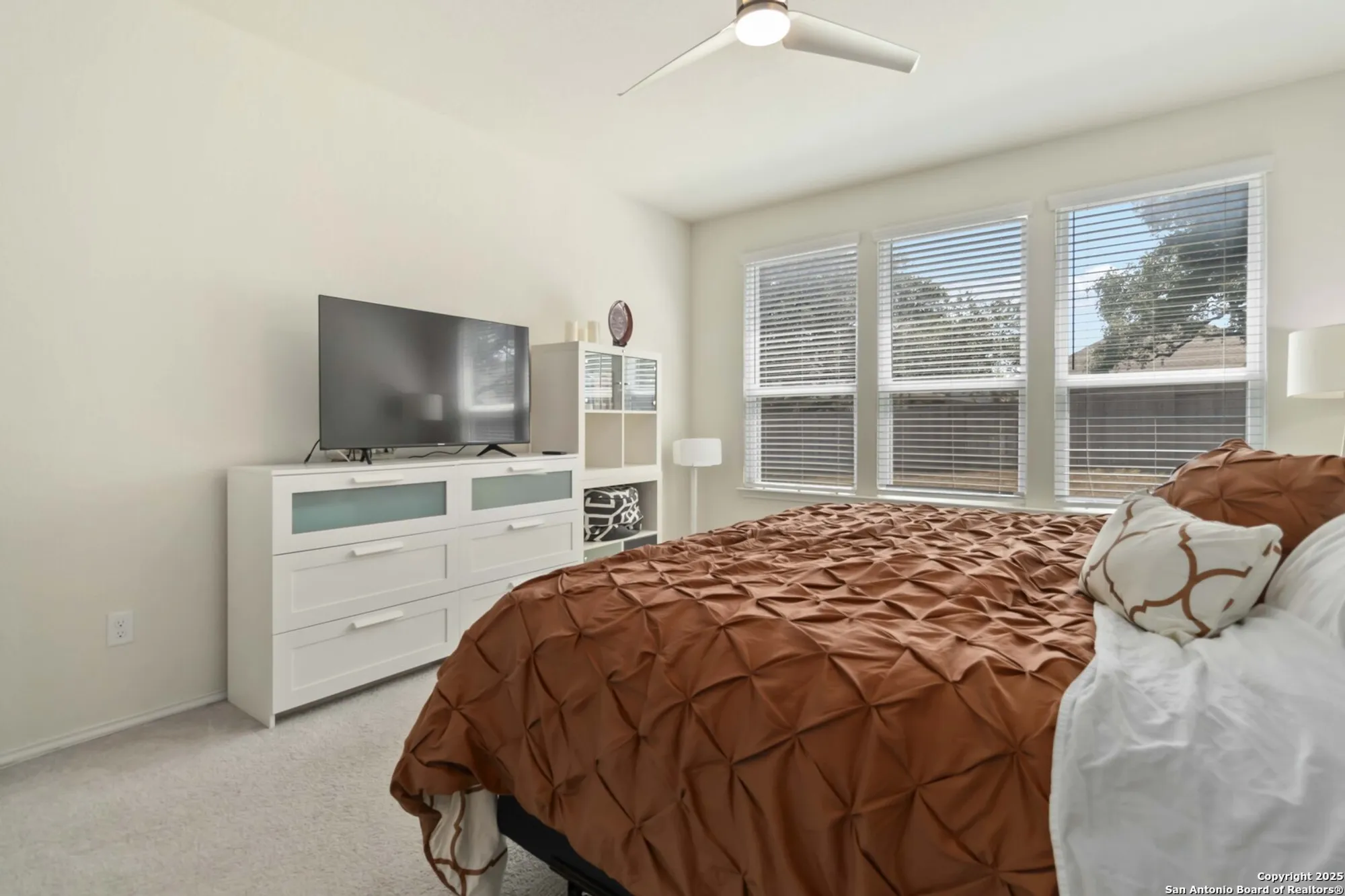 Property Slideshow image 16 of 25 | 2275 oak run pkwy, New Braunfels, TX, 78132