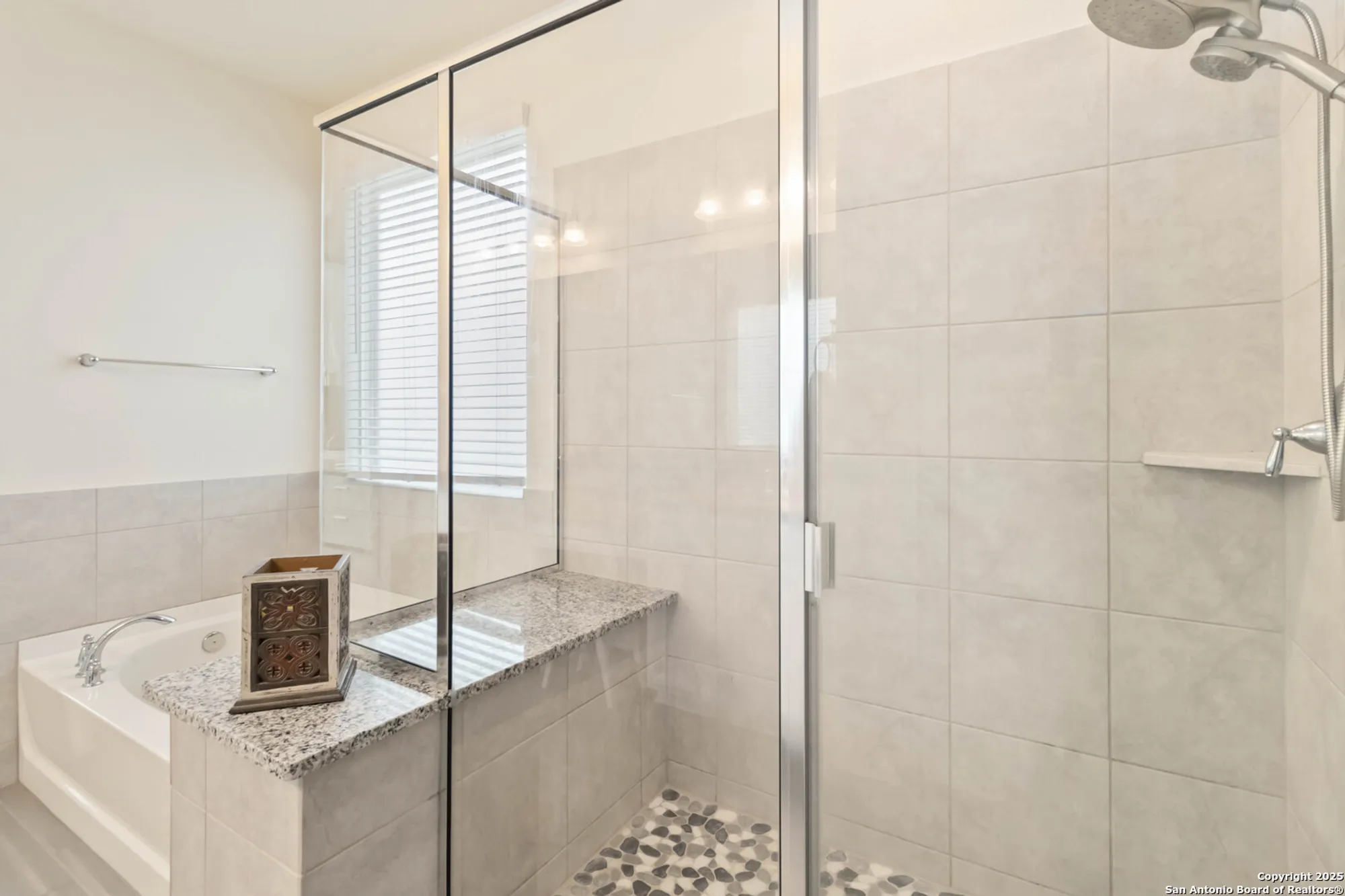 Property Slideshow image 19 of 25 | 2275 oak run pkwy, New Braunfels, TX, 78132