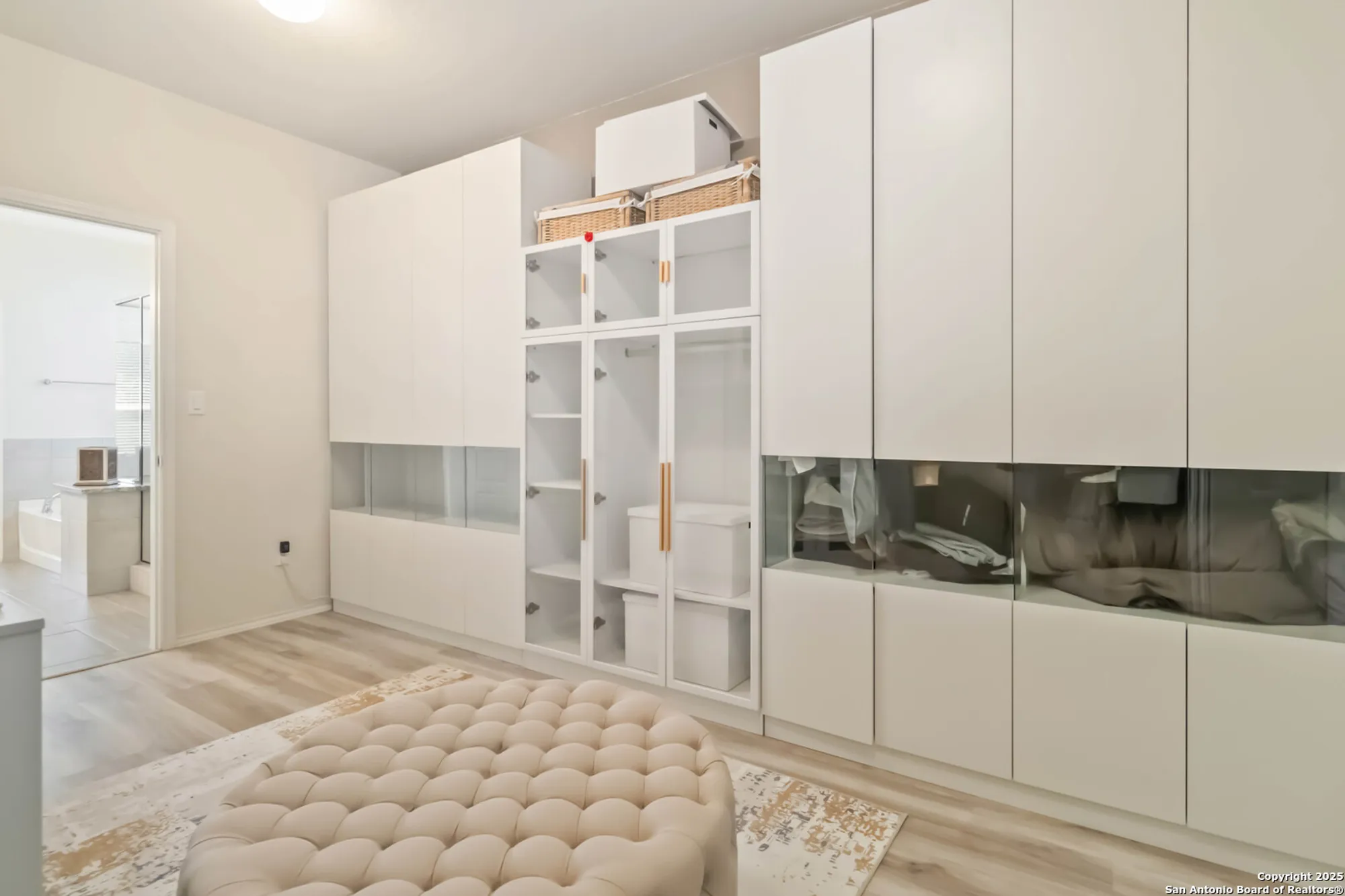 Property Slideshow image 20 of 25 | 2275 oak run pkwy, New Braunfels, TX, 78132