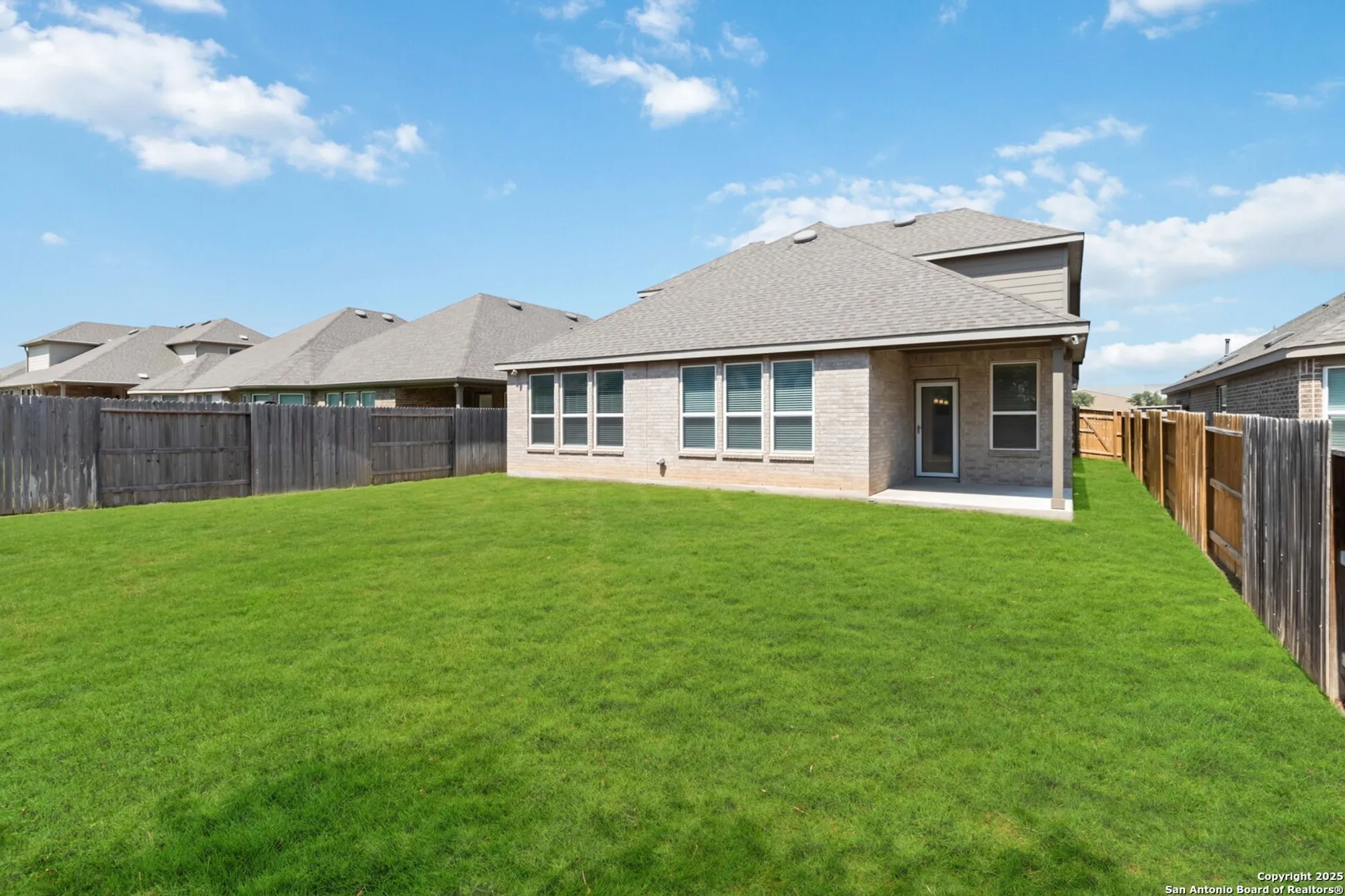 Property Slideshow image 23 of 25 | 2275 oak run pkwy, New Braunfels, TX, 78132